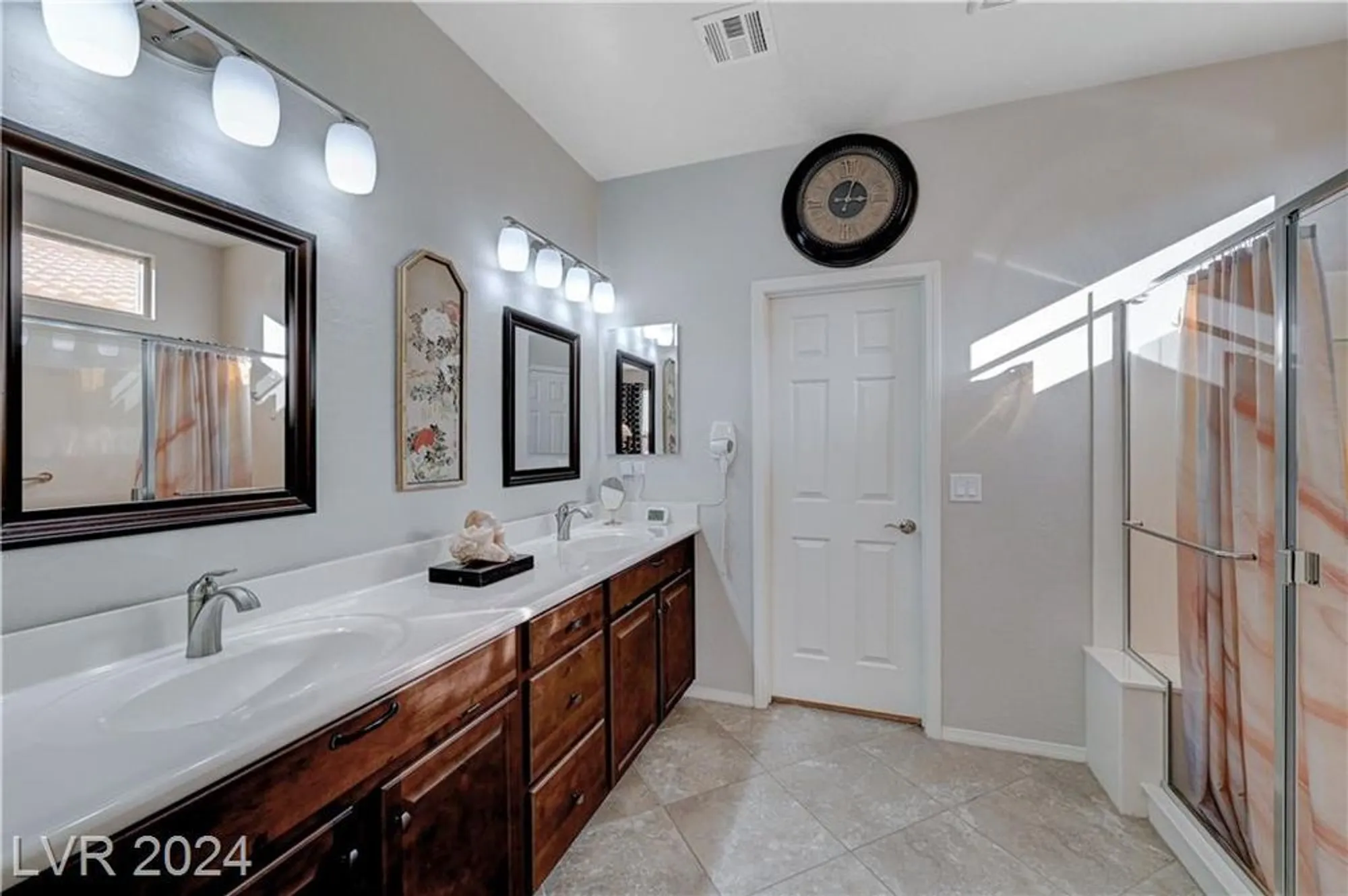 Property Slideshow image 46 of 86 | 5721 keystone crest st, North Las Vegas, NV, 89081