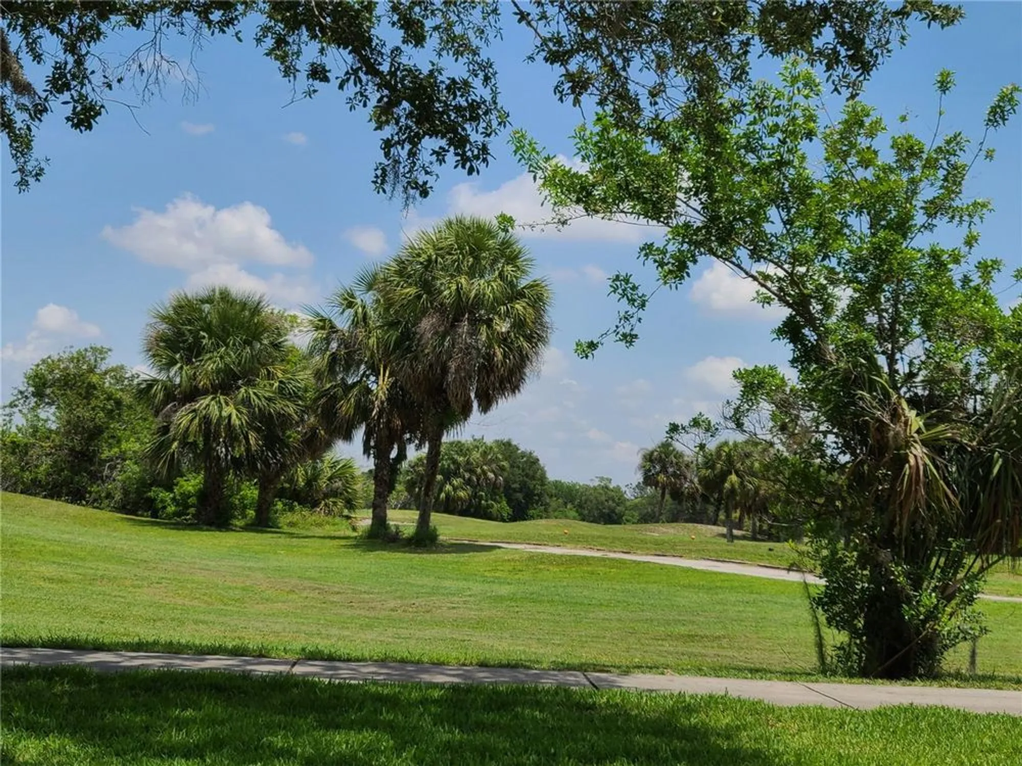 Property Slideshow image 44 of 53 | 7273 cedar hollow cir # 102, Bradenton, FL, 34203