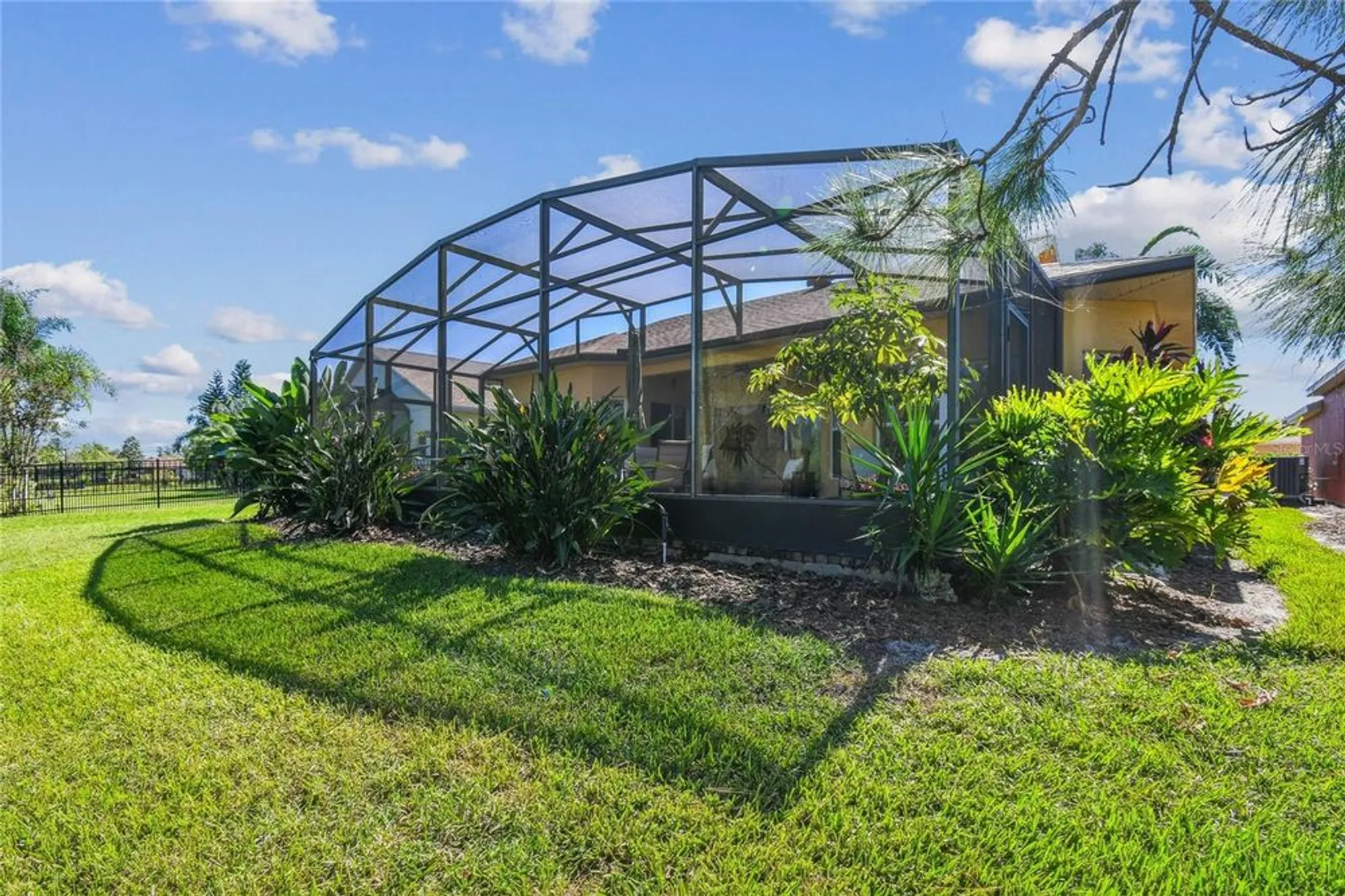 Property Slideshow image 47 of 61 | 536 portofino dr, Poinciana, FL, 34759