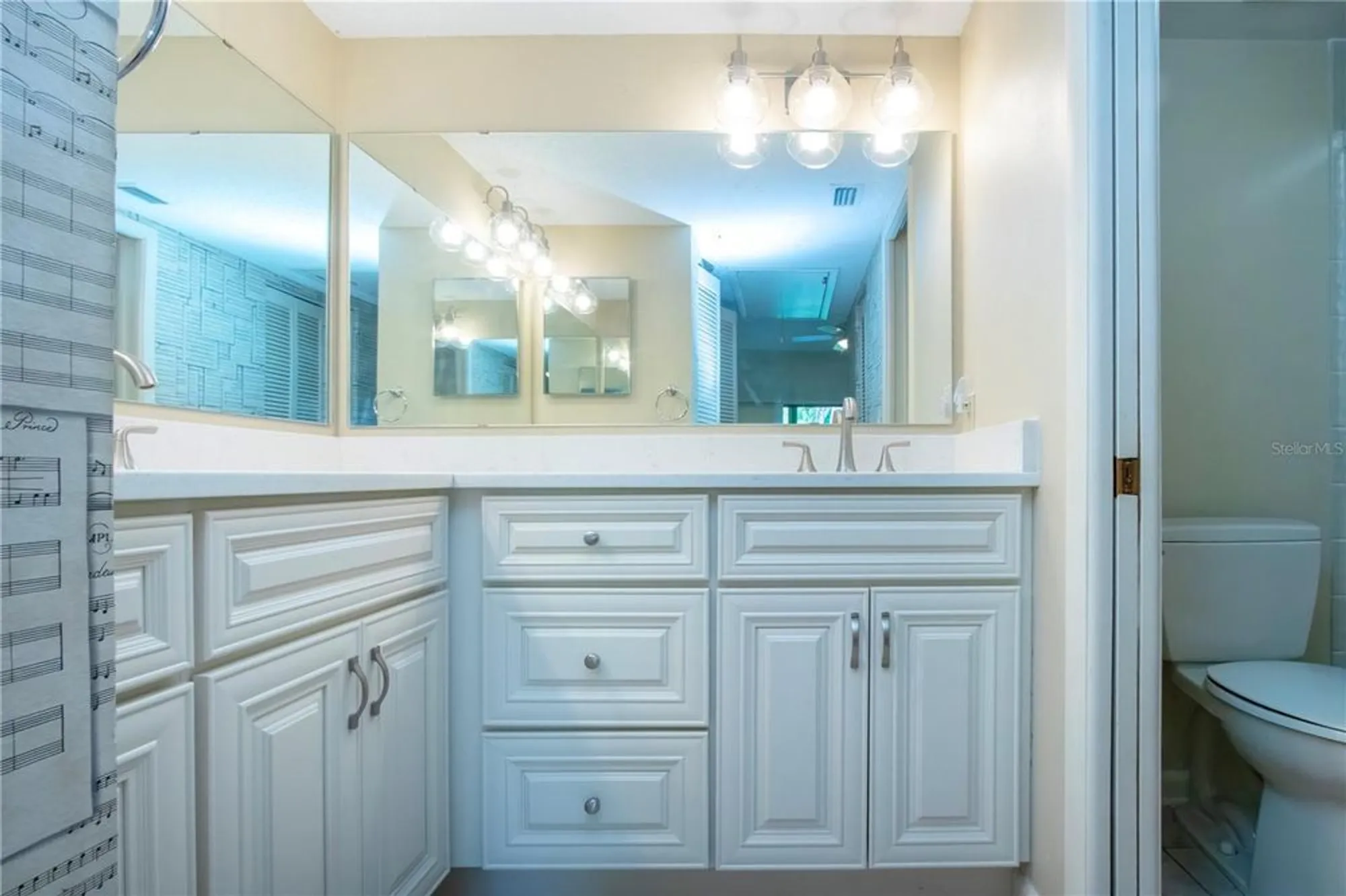 Property Slideshow image 38 of 48 | 4812 kestral park cir 20, Sarasota, FL, 34231