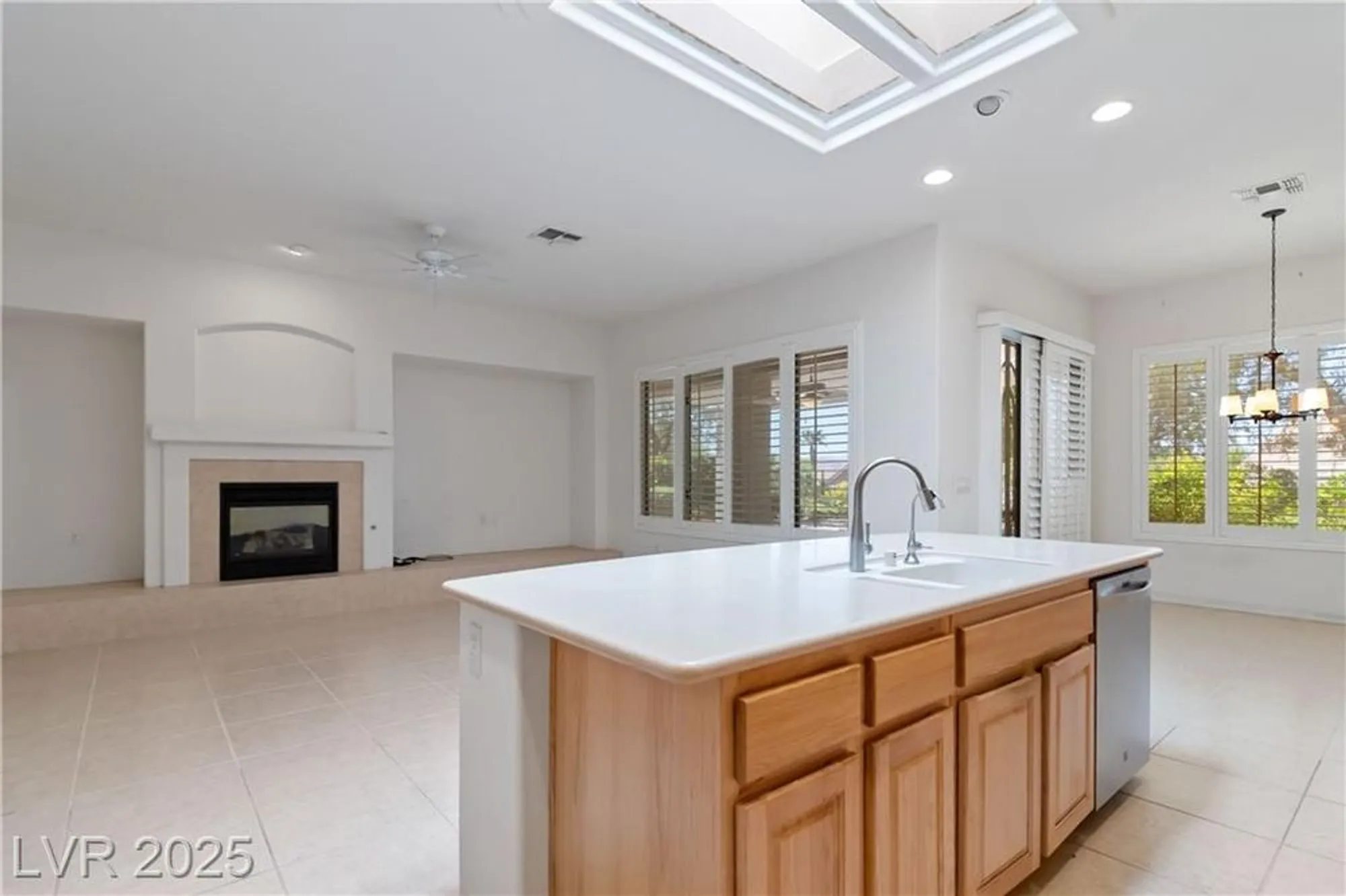 Property Slideshow image 19 of 51 | 1629 black fox canyon rd, Henderson, NV, 89052