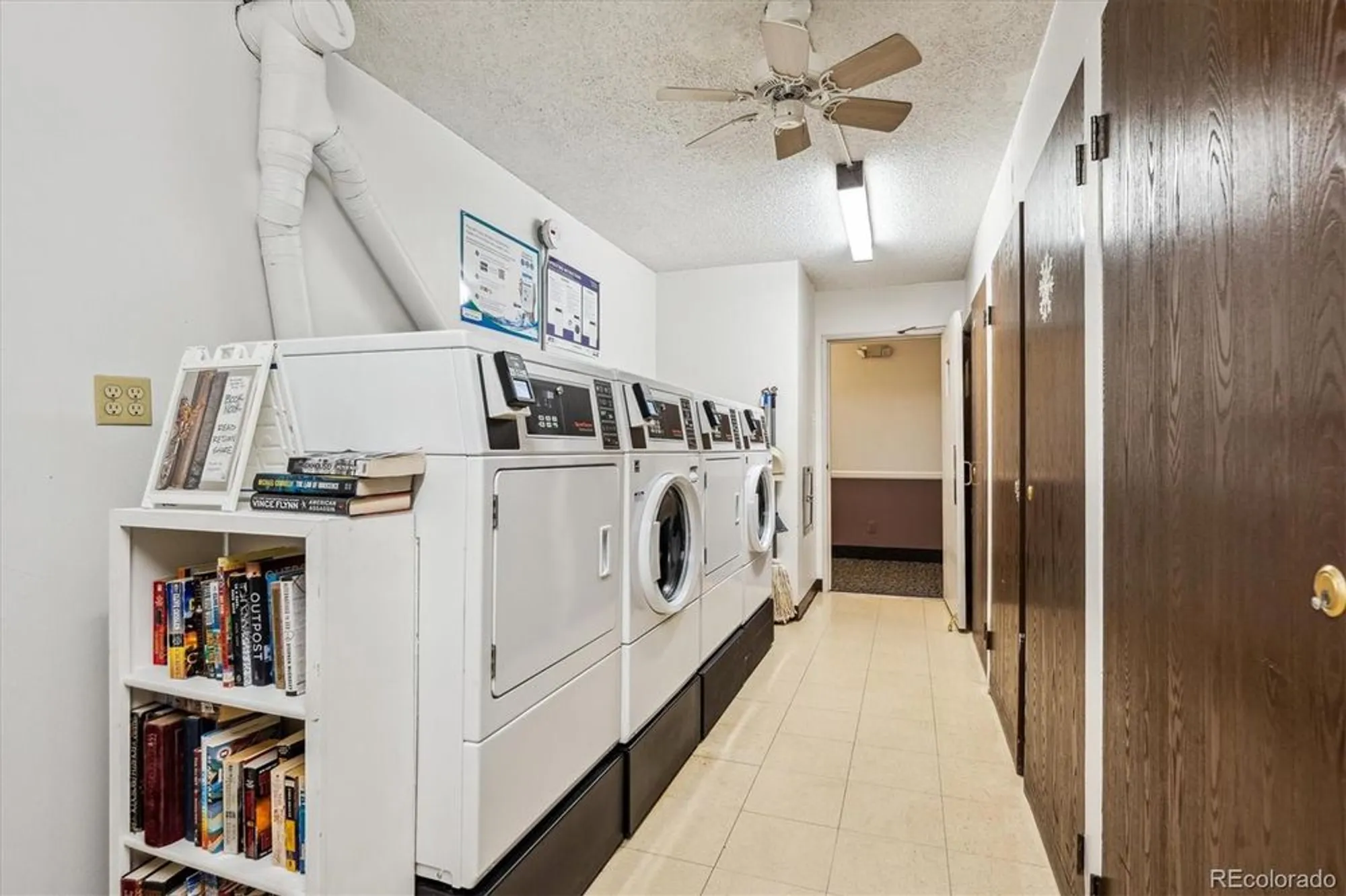 Property Slideshow image 19 of 25 | 3184 s heather gardens way apt 403, Aurora, CO, 80014