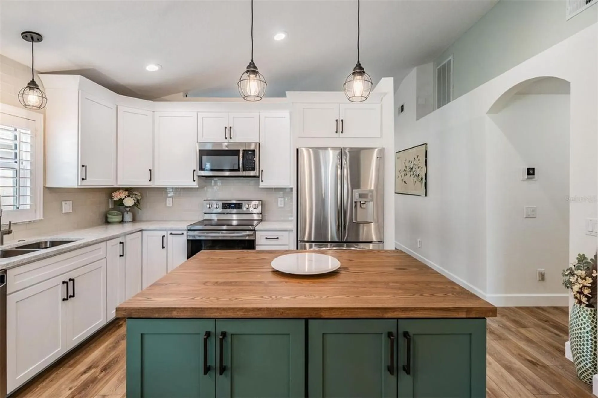 Property Slideshow image 7 of 55 | 1043 dustan pl, Trinity, FL, 34655