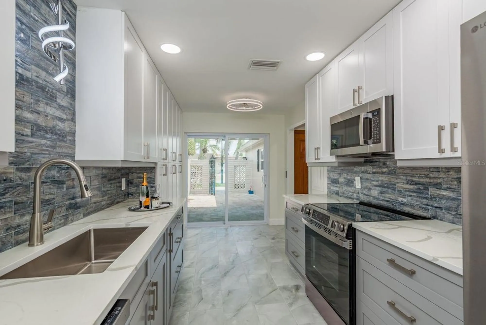 Property Slideshow image 9 of 62 | 417 boca ciega point blvd n # 417, St Petersburg, FL, 33708