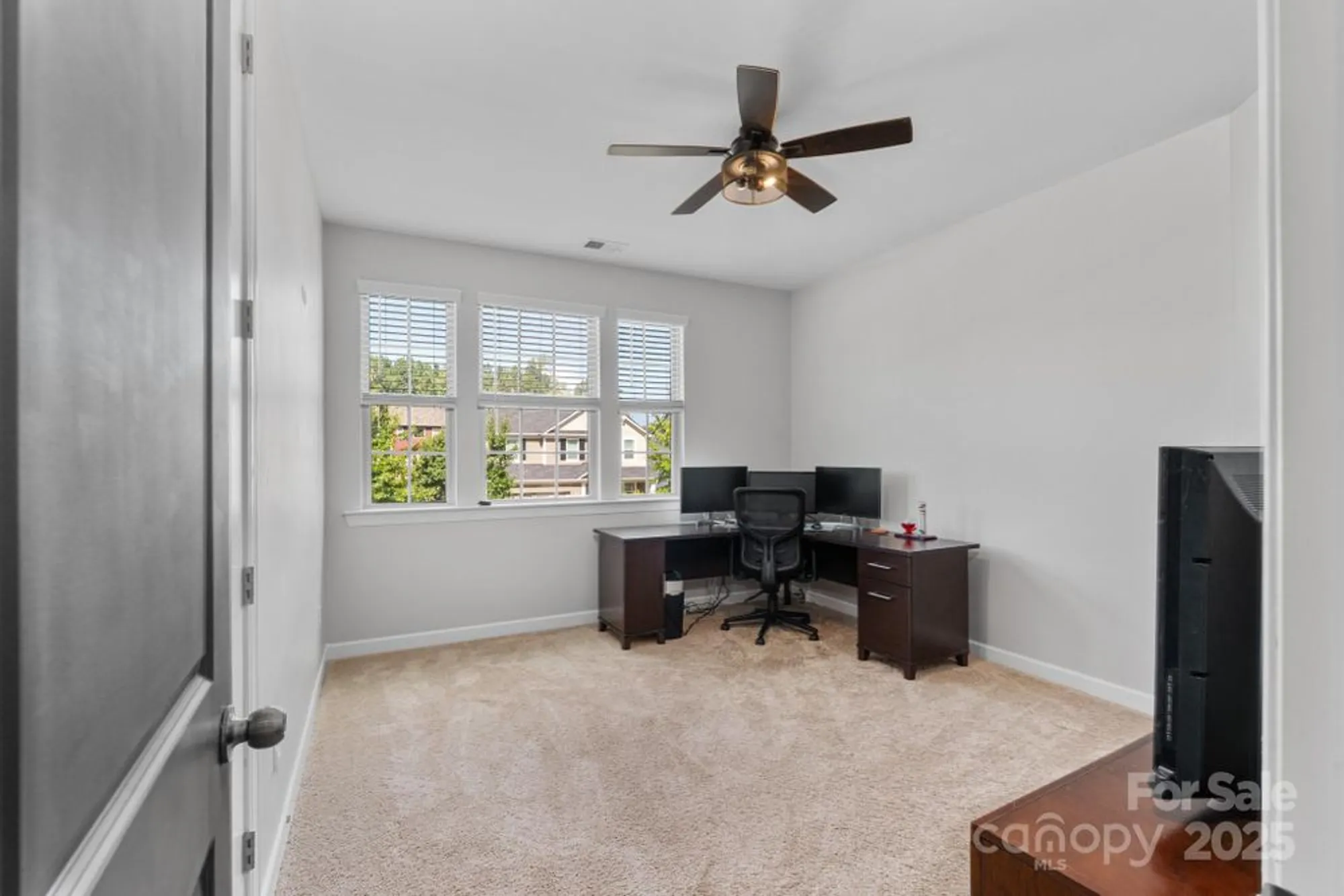 Property Slideshow image 36 of 48 | 4946 norman park pl, Lake Wylie, SC, 29710