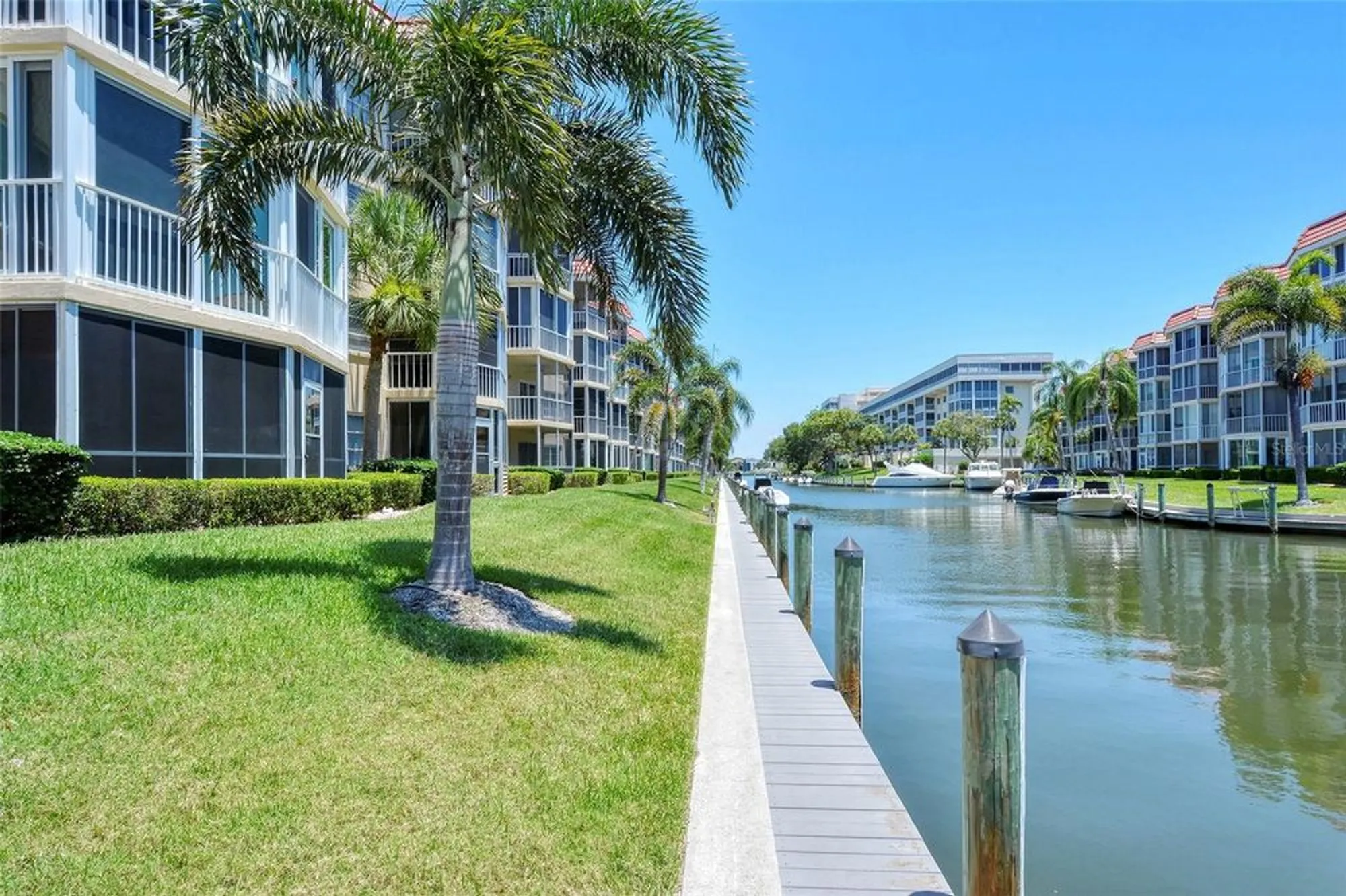 Property Slideshow image 59 of 65 | 1300 n portofino dr apt 103, Sarasota, FL, 34242
