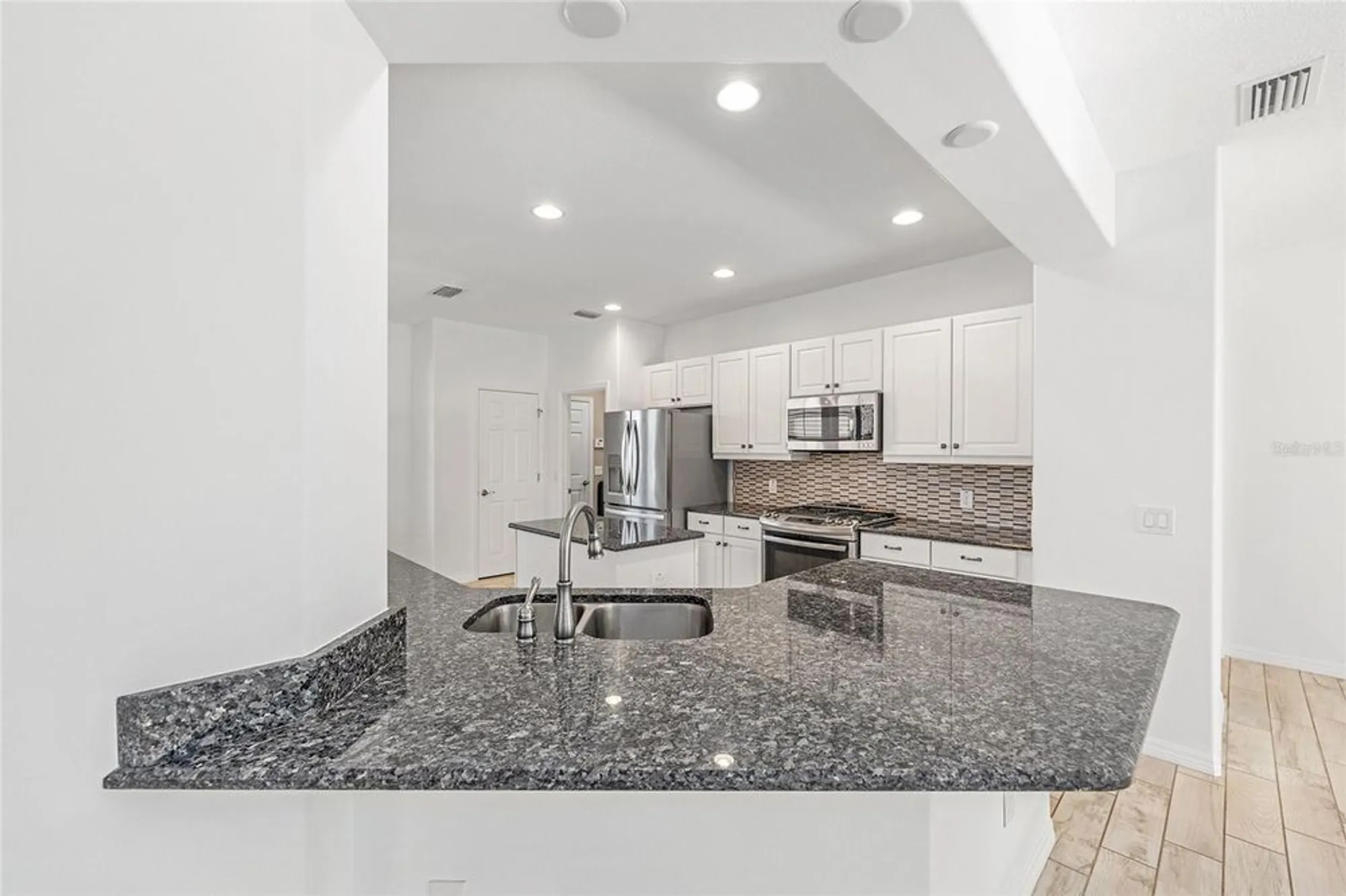 Property Slideshow image 18 of 87 | 4970 nw 35th lane rd, Ocala, FL, 34482