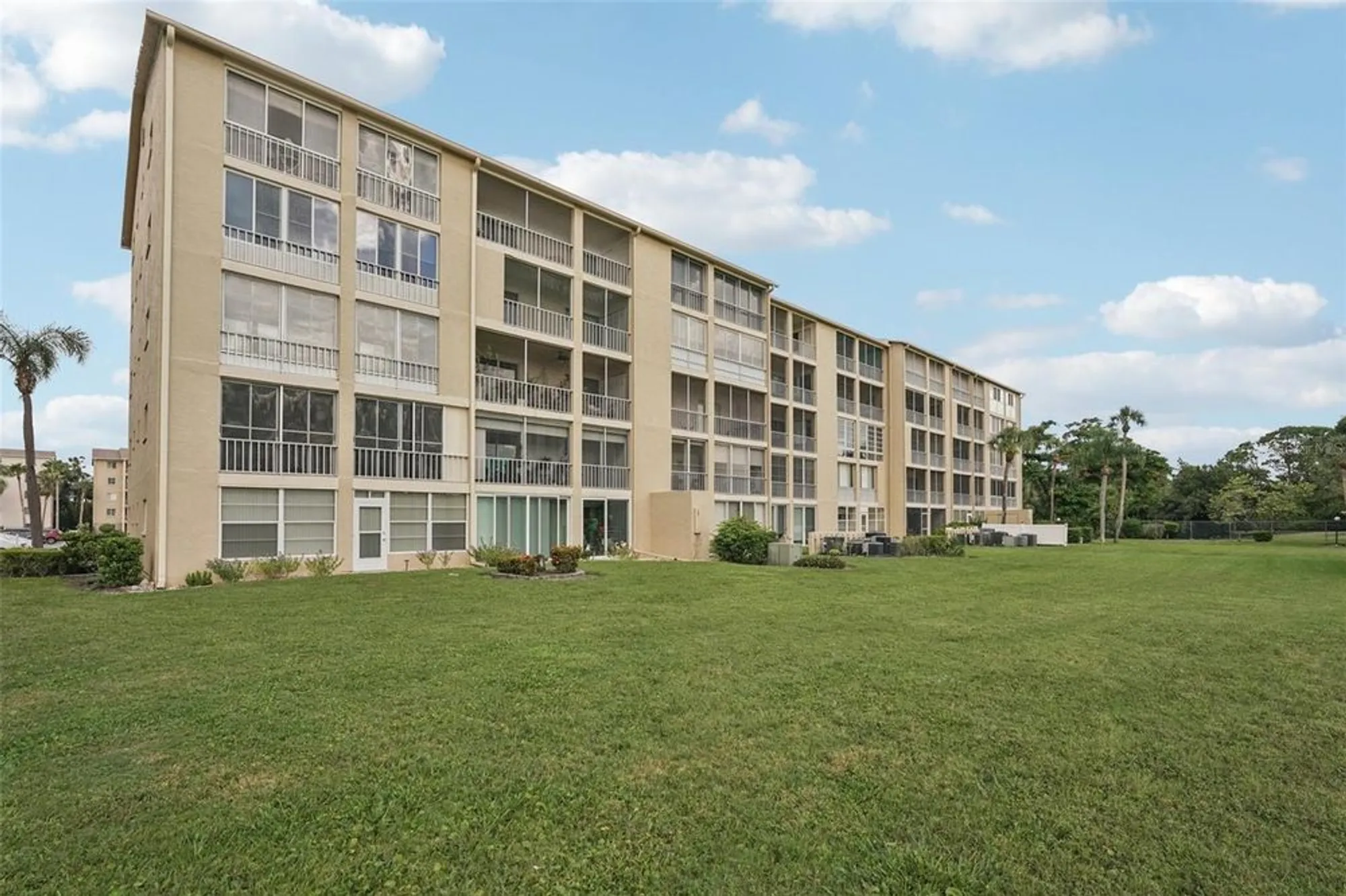 Property Slideshow image 25 of 27 | 3606 lake bayshore dr # k224, Bradenton, FL, 34205