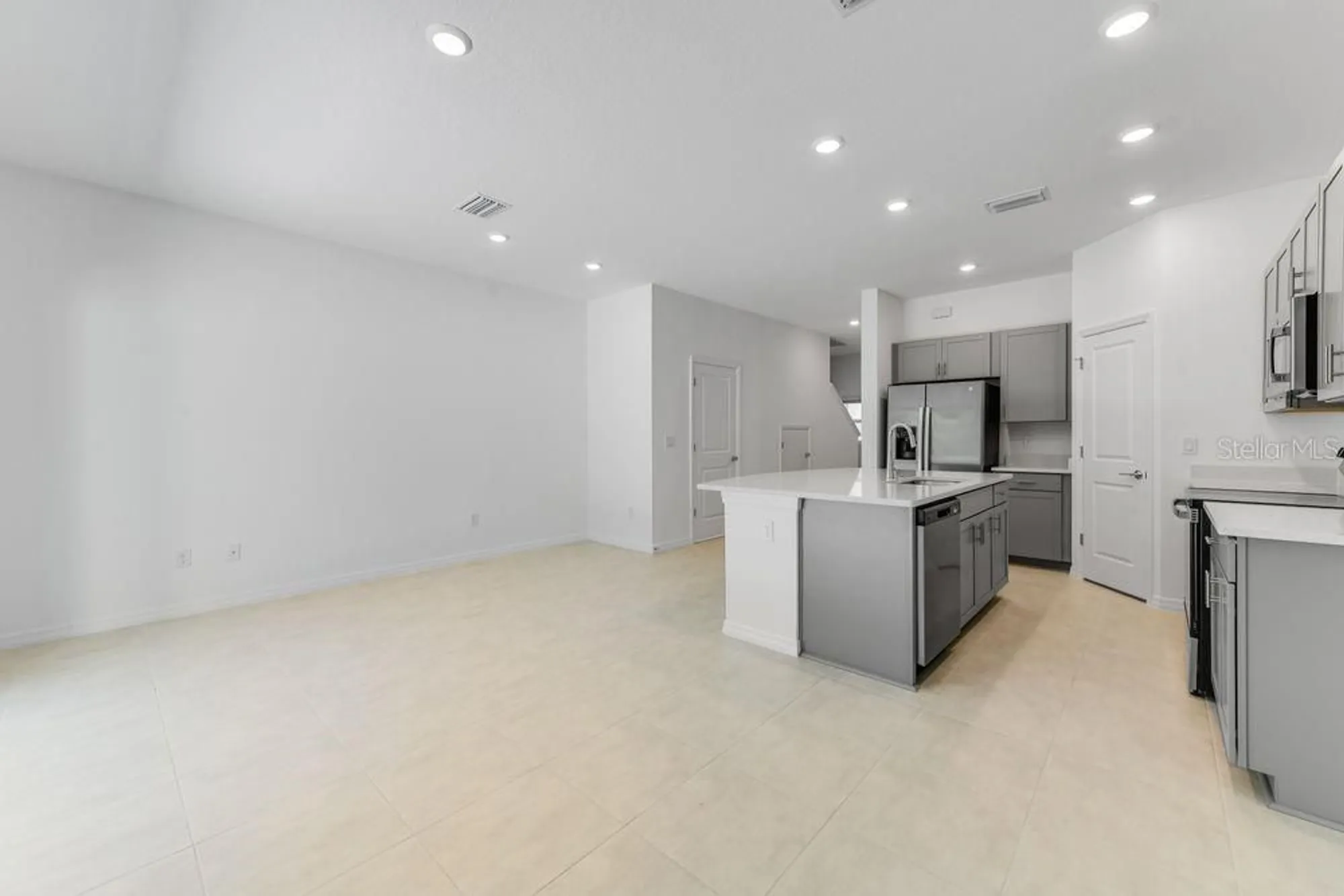 Property Slideshow image 2 of 41 | 15152 cuzcorro ct, Nokomis, FL, 34275