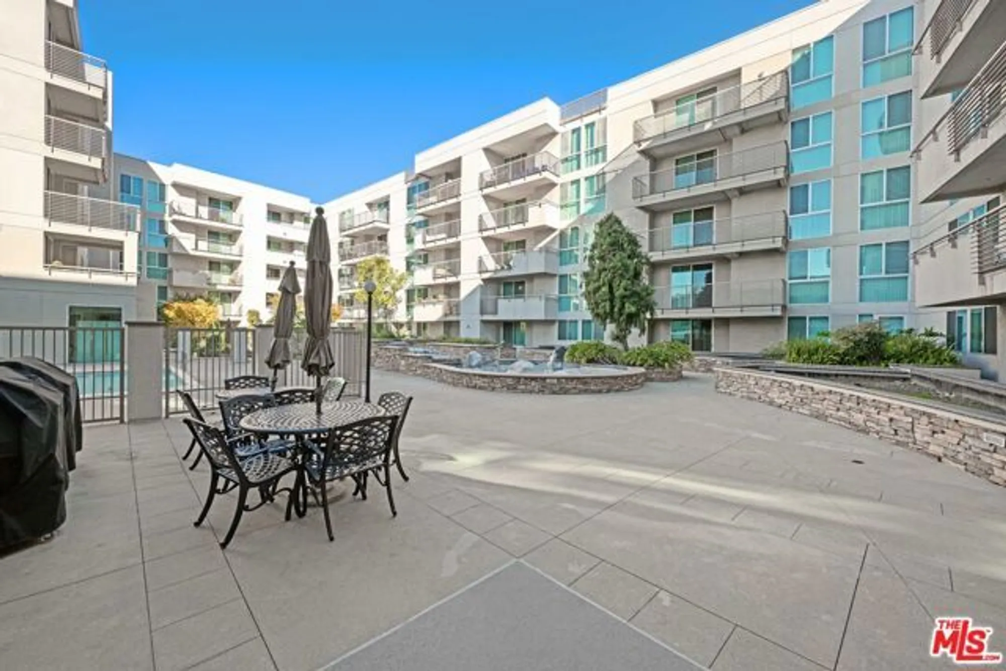Property Slideshow image 29 of 35 | 267 s san pedro st unit 508, Los Angeles, CA, 90012