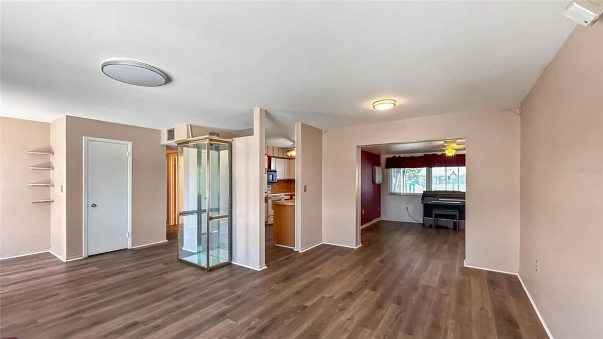 Property Slideshow image 5 of 24 | 1515 arrowhead dr, Sun City Center, FL, 33573