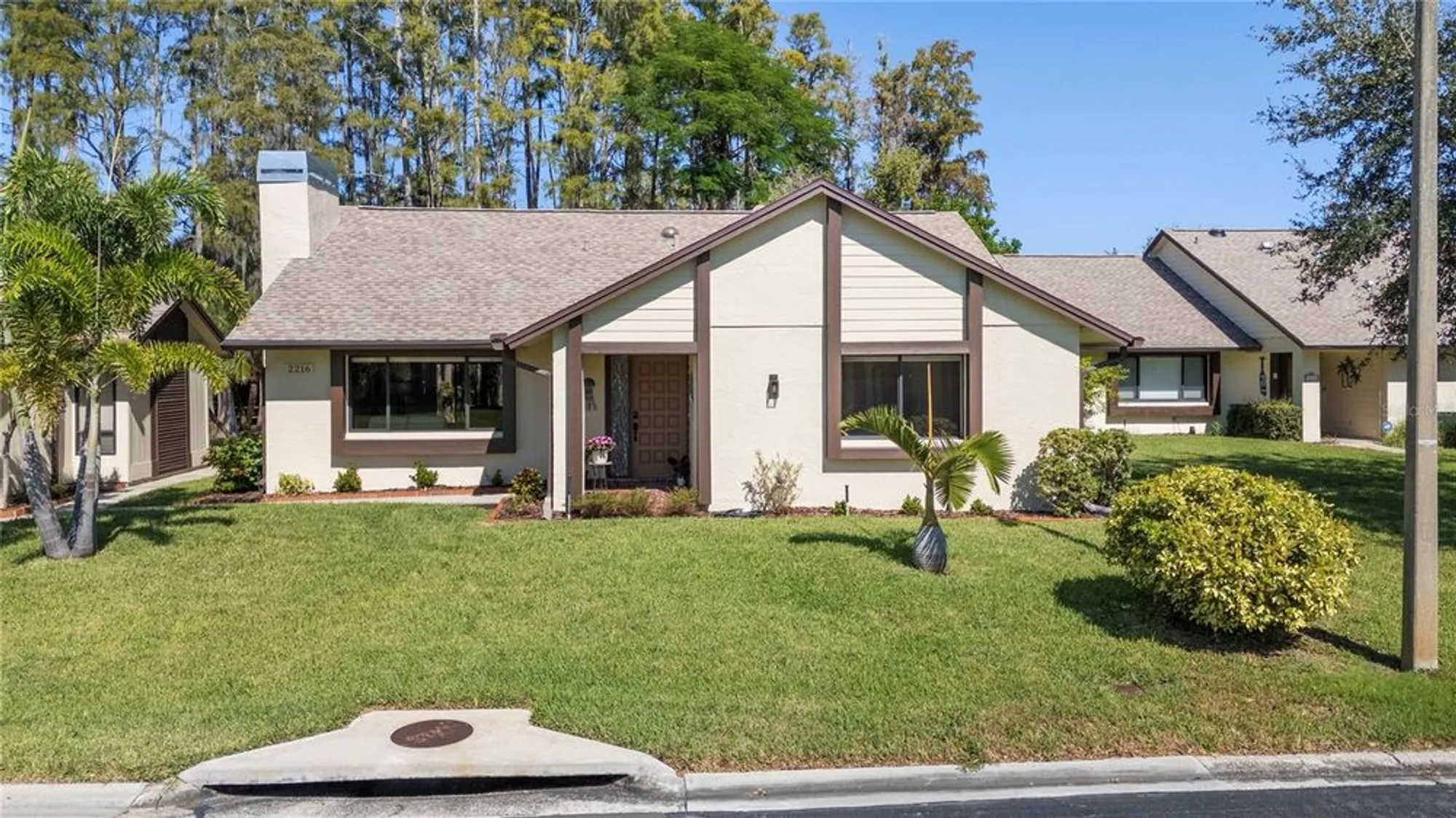 Property Slideshow image 2 of 54 | 2216 sequoia dr, Clearwater, FL, 33763