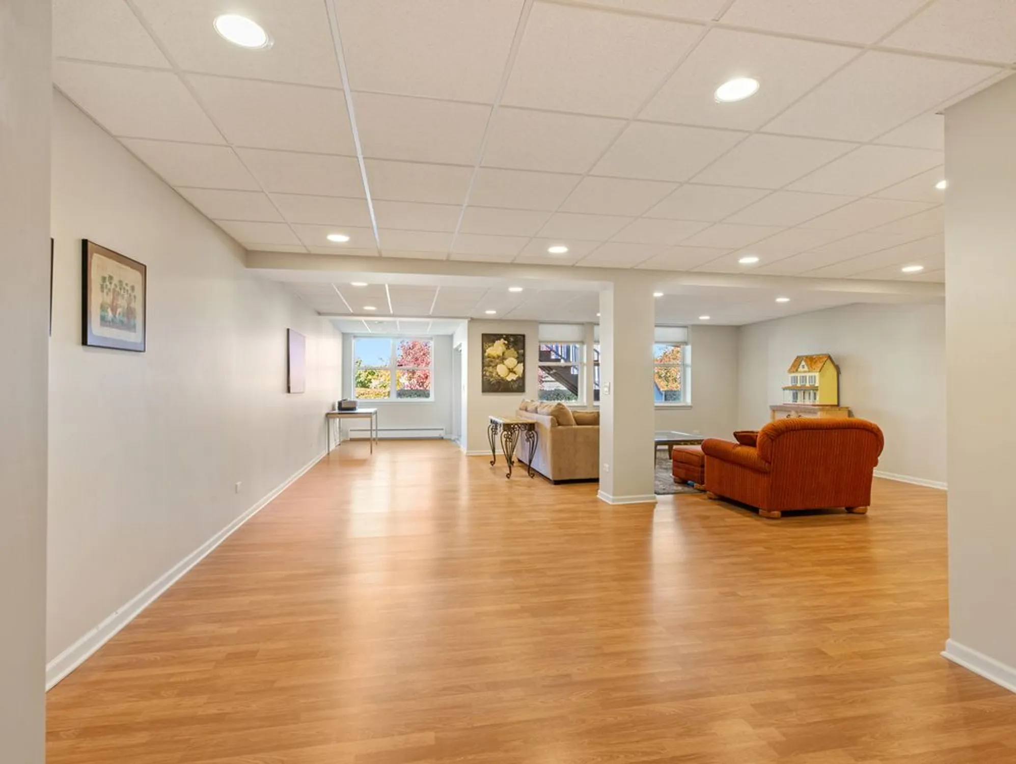 Property Slideshow image 25 of 36 | 3001 ravinia cir, Mundelein, IL, 60060