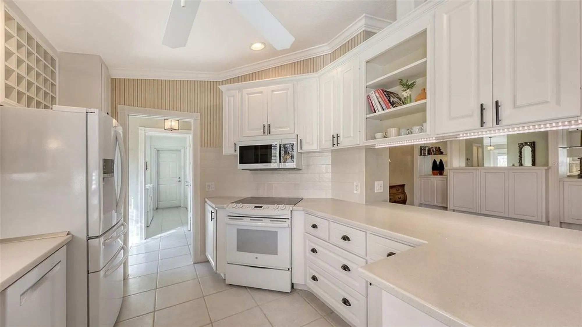 Property Slideshow image 15 of 93 | 7575 quinto dr, Sarasota, FL, 34238