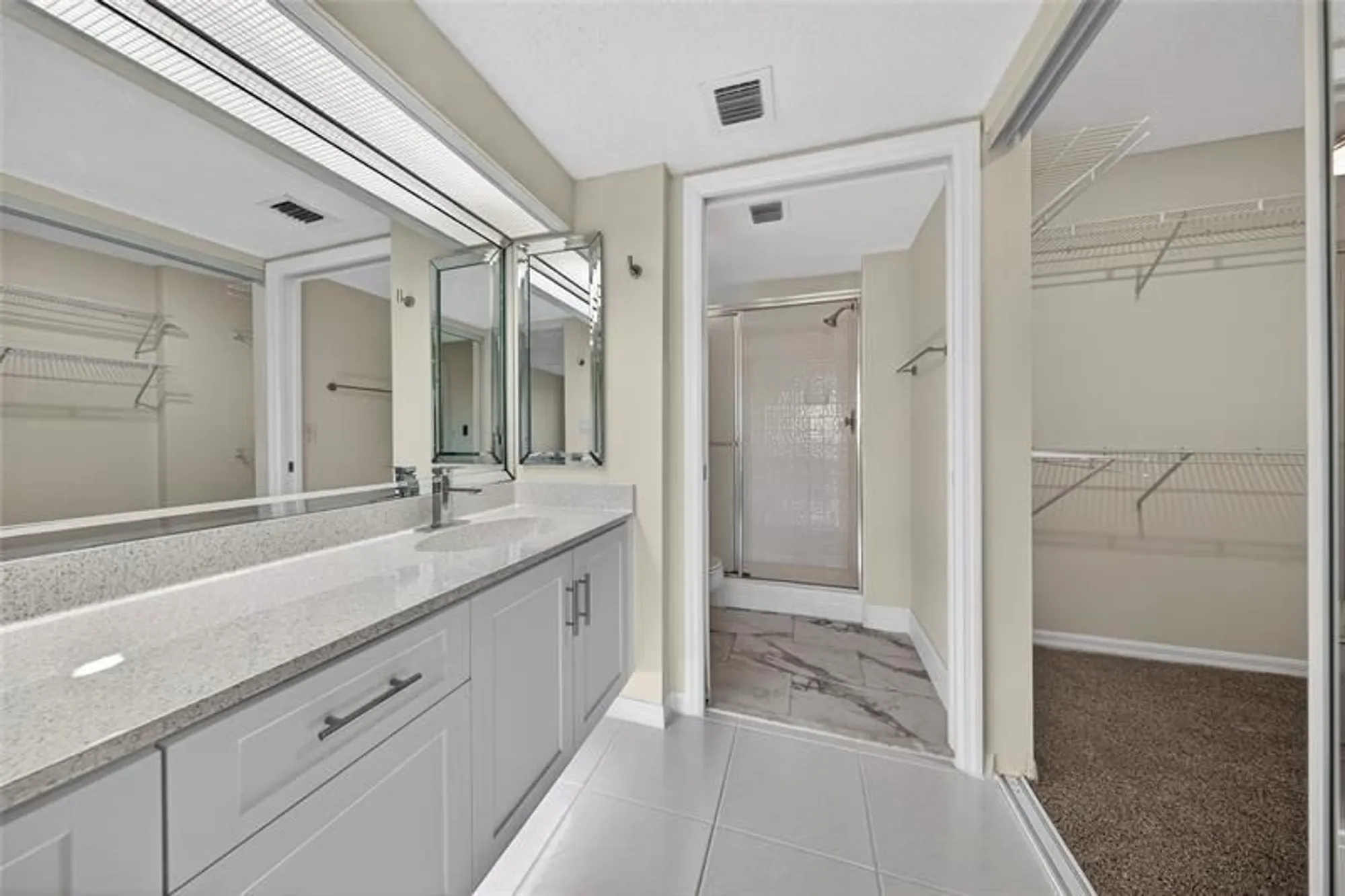 Property Slideshow image 9 of 39 | 7882 trent dr 310, Tamarac, FL, 33321