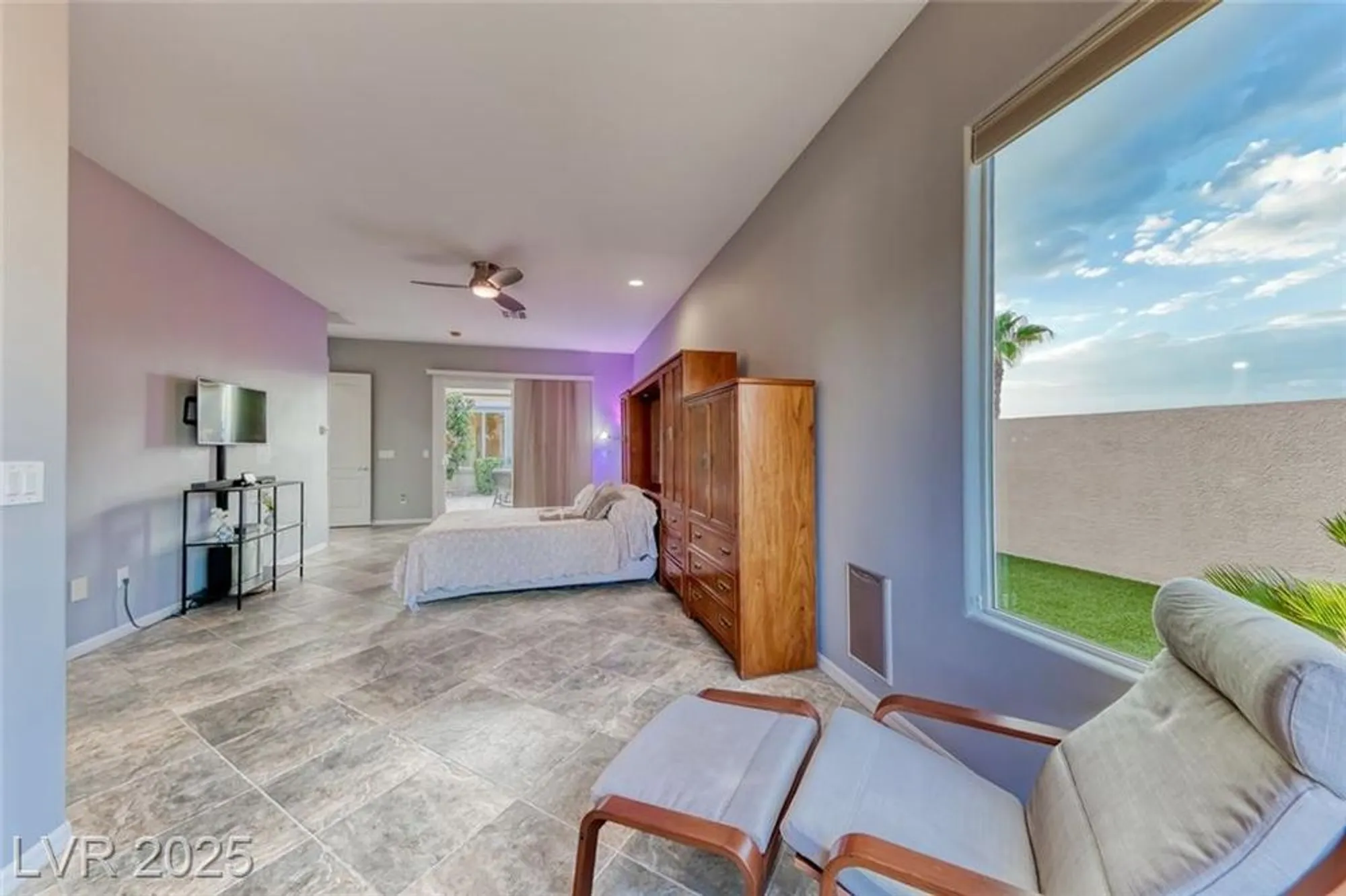 Property Slideshow image 33 of 67 | 2142 sandstone cliffs dr, Henderson, NV, 89044