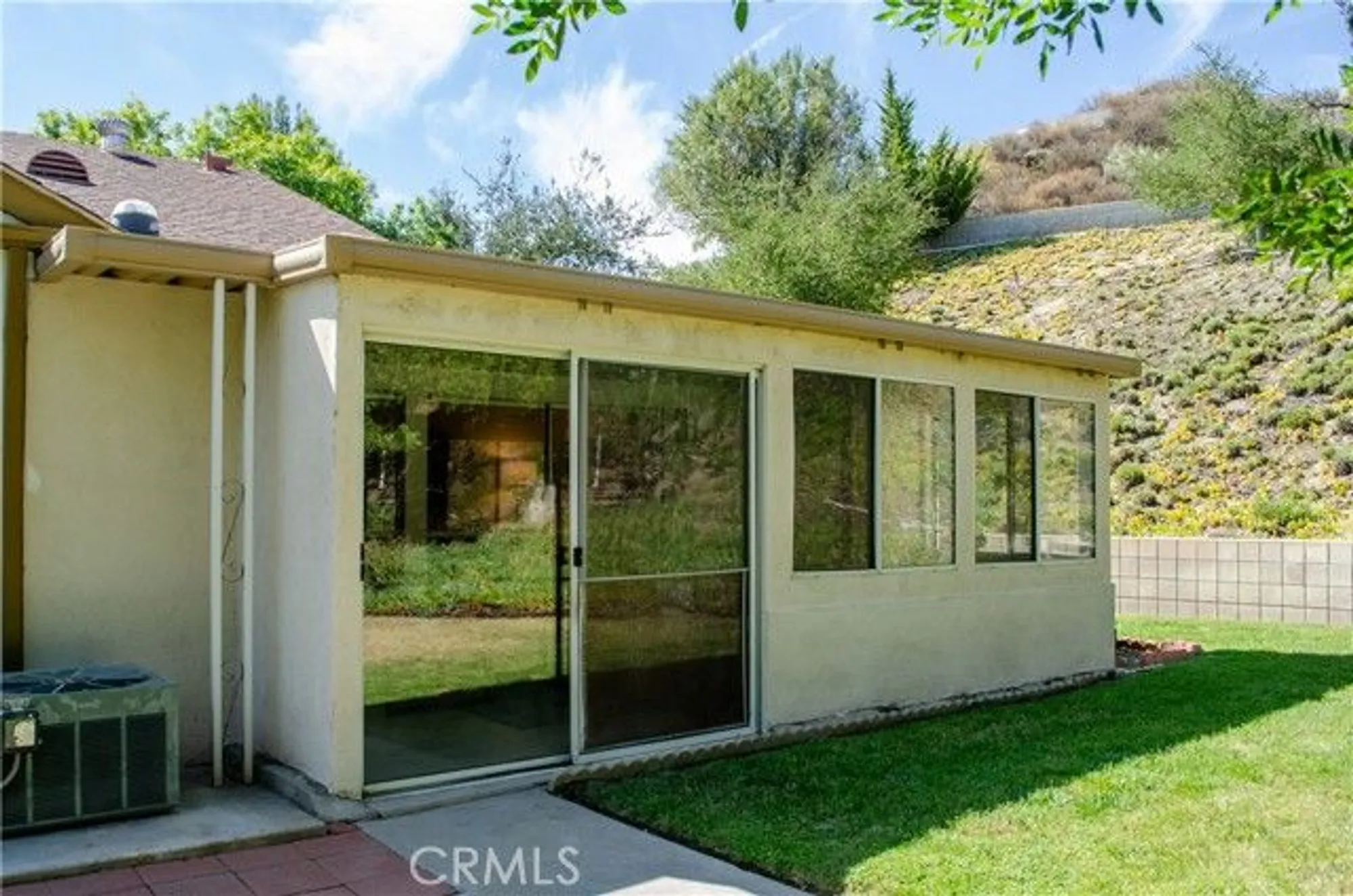 Property Slideshow image 7 of 44 | 26701 oak branch cir, Newhall, CA, 91321