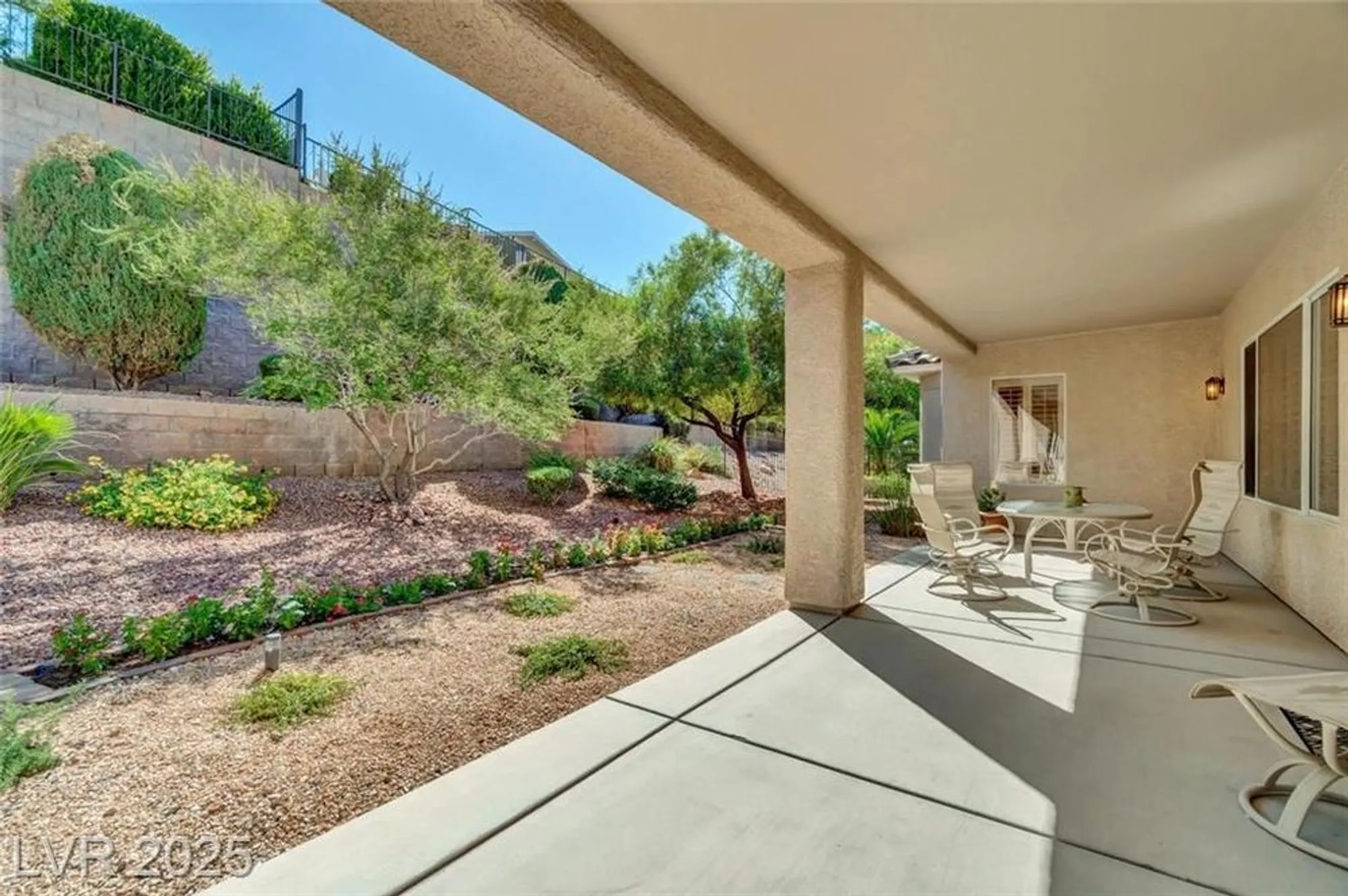 Property Slideshow image 27 of 37 | 1668 sebring hills dr, Henderson, NV, 89052