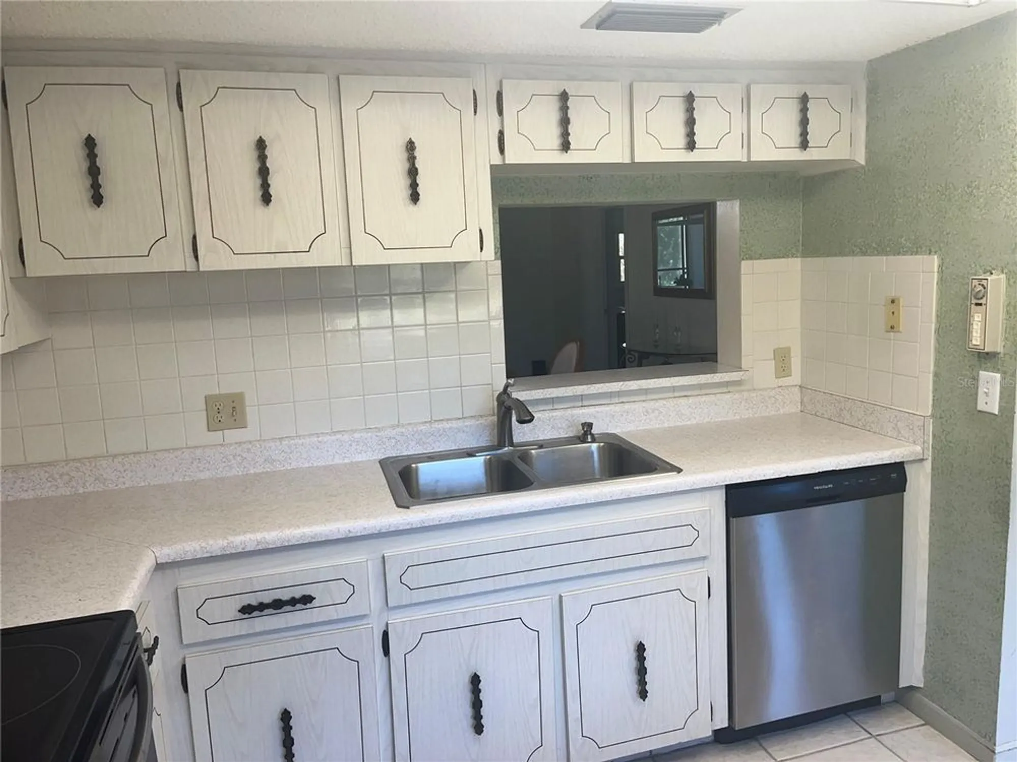 Property Slideshow image 7 of 52 | 840 virginia st 108, Dunedin, FL, 34698