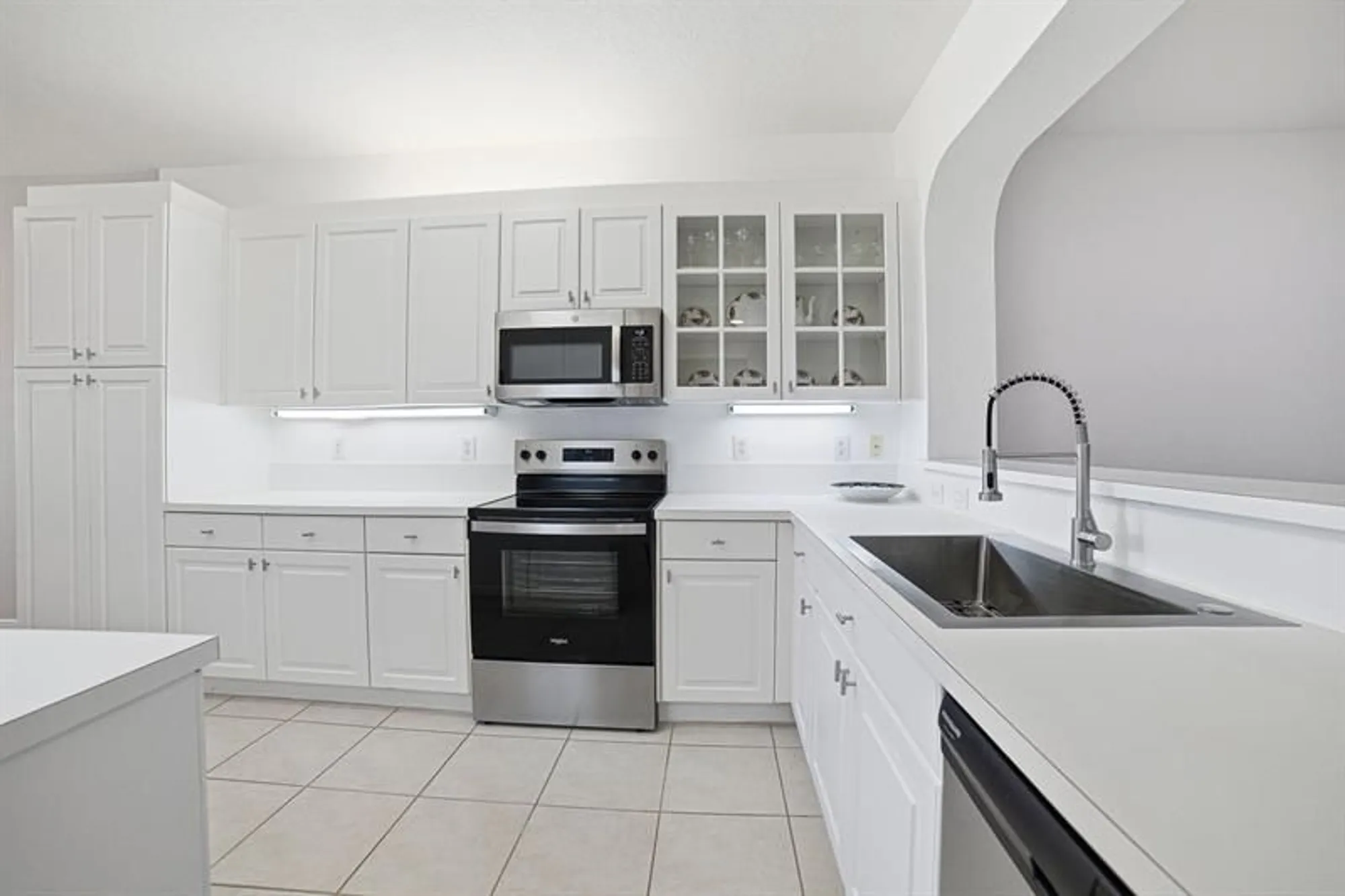 Property Slideshow image 7 of 44 | 7739 southampton ter 411, Tamarac, FL, 33321