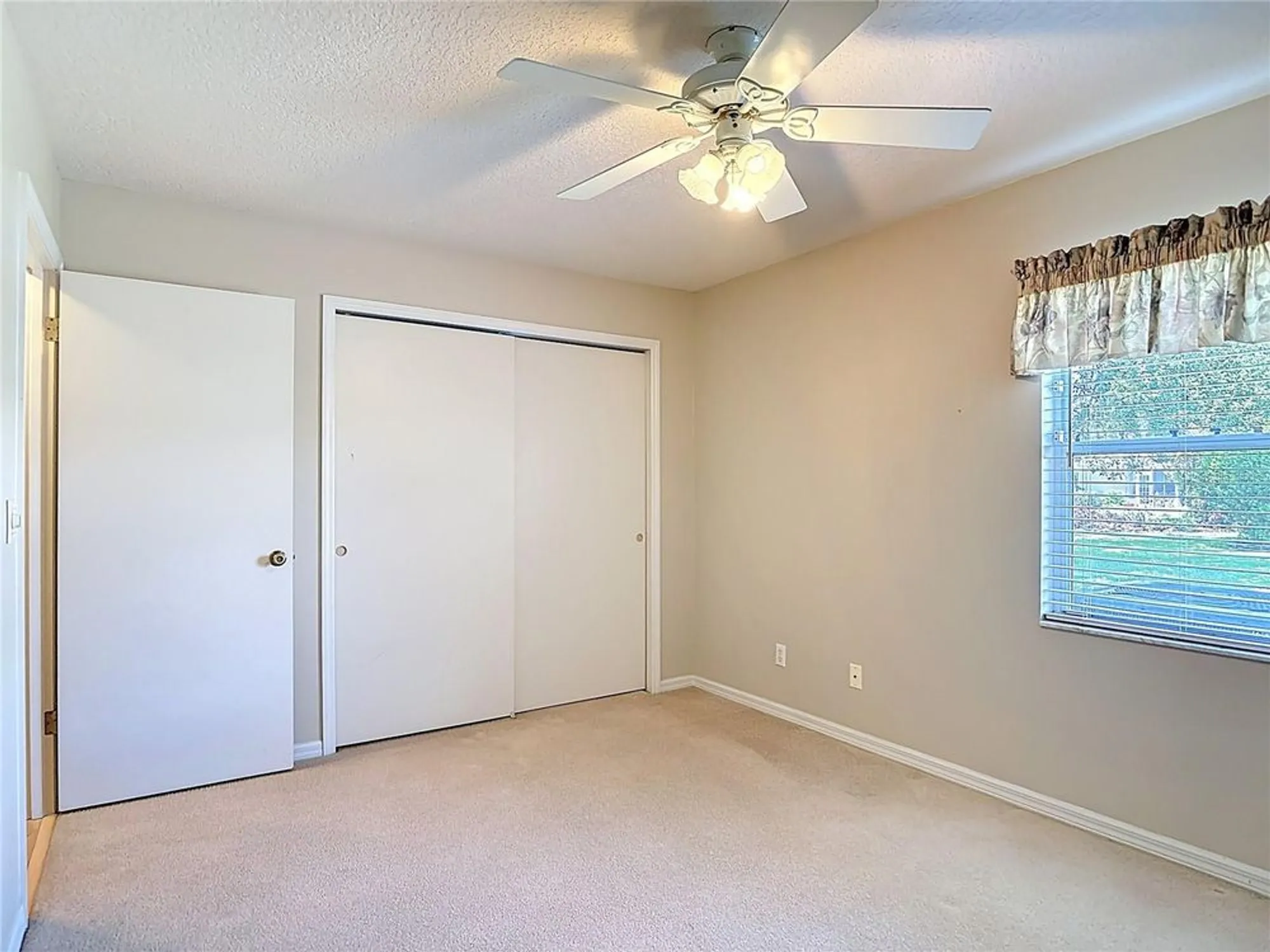 Property Slideshow image 32 of 67 | 5925 grass ct, Leesburg, FL, 34748