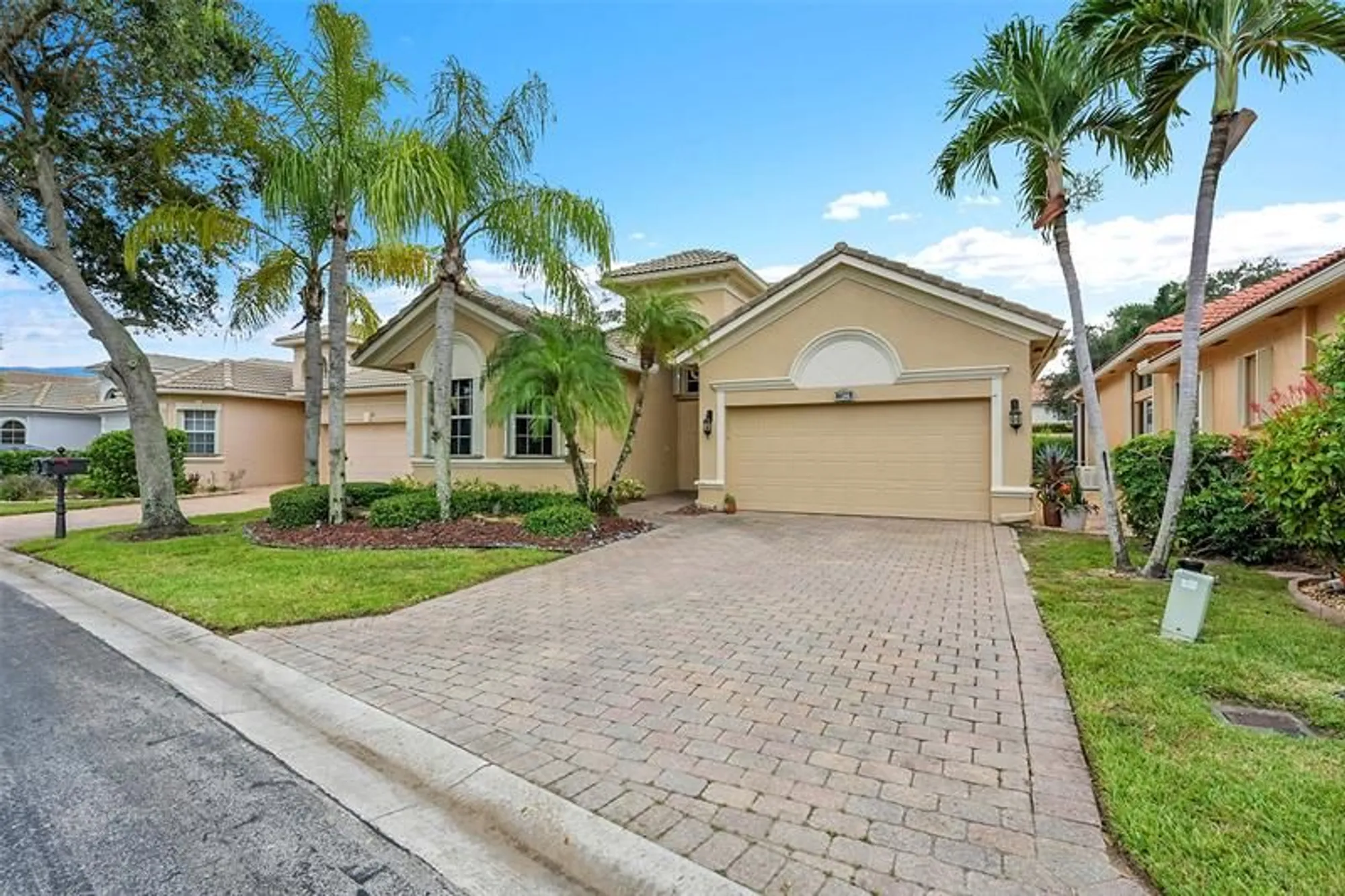 Property Slideshow image 2 of 61 | 7200 veneto dr, Boynton Beach, FL, 33437