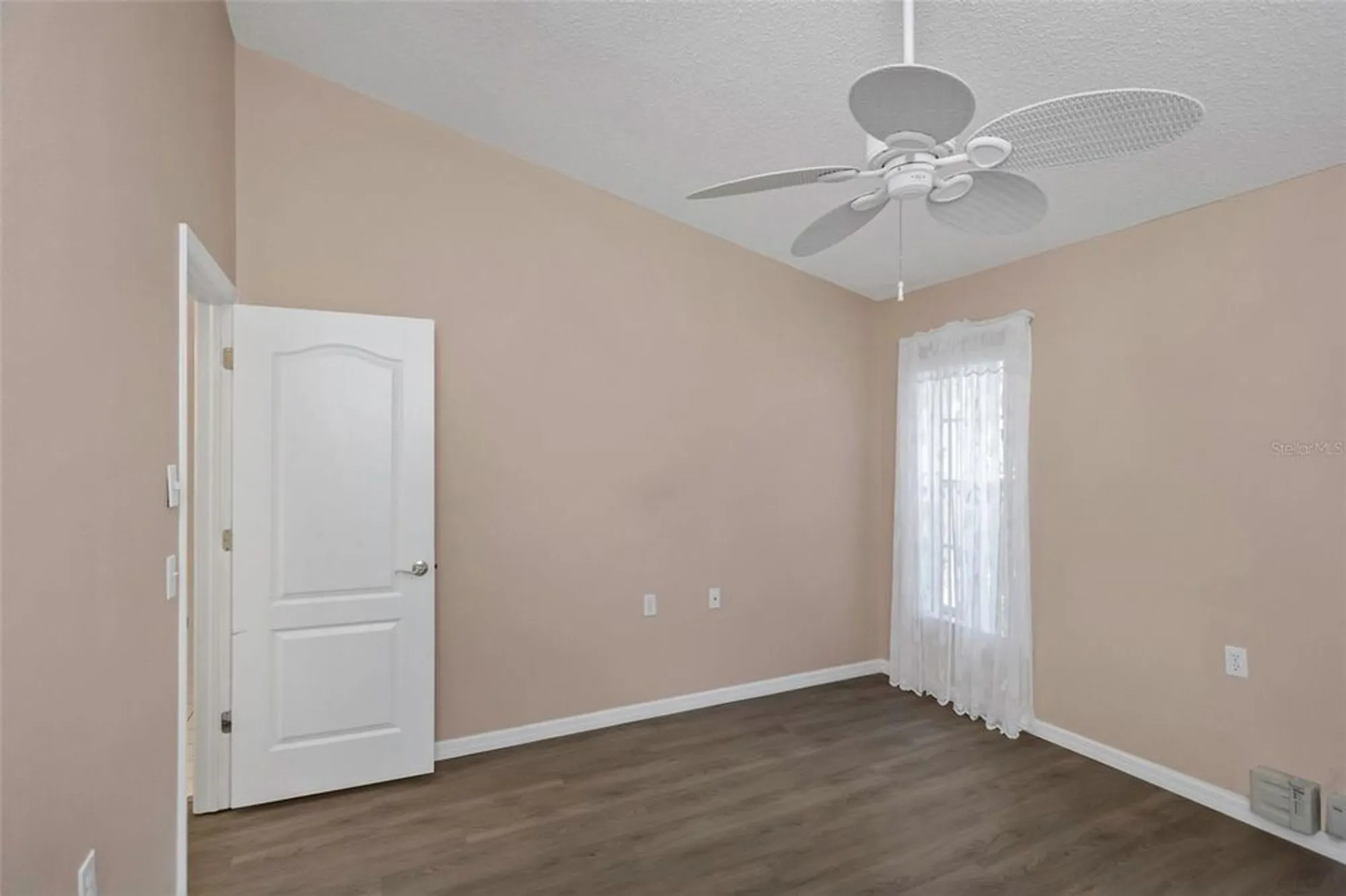 Property Slideshow image 12 of 54 | 3532 cayman ct, Palm Harbor, FL, 34684