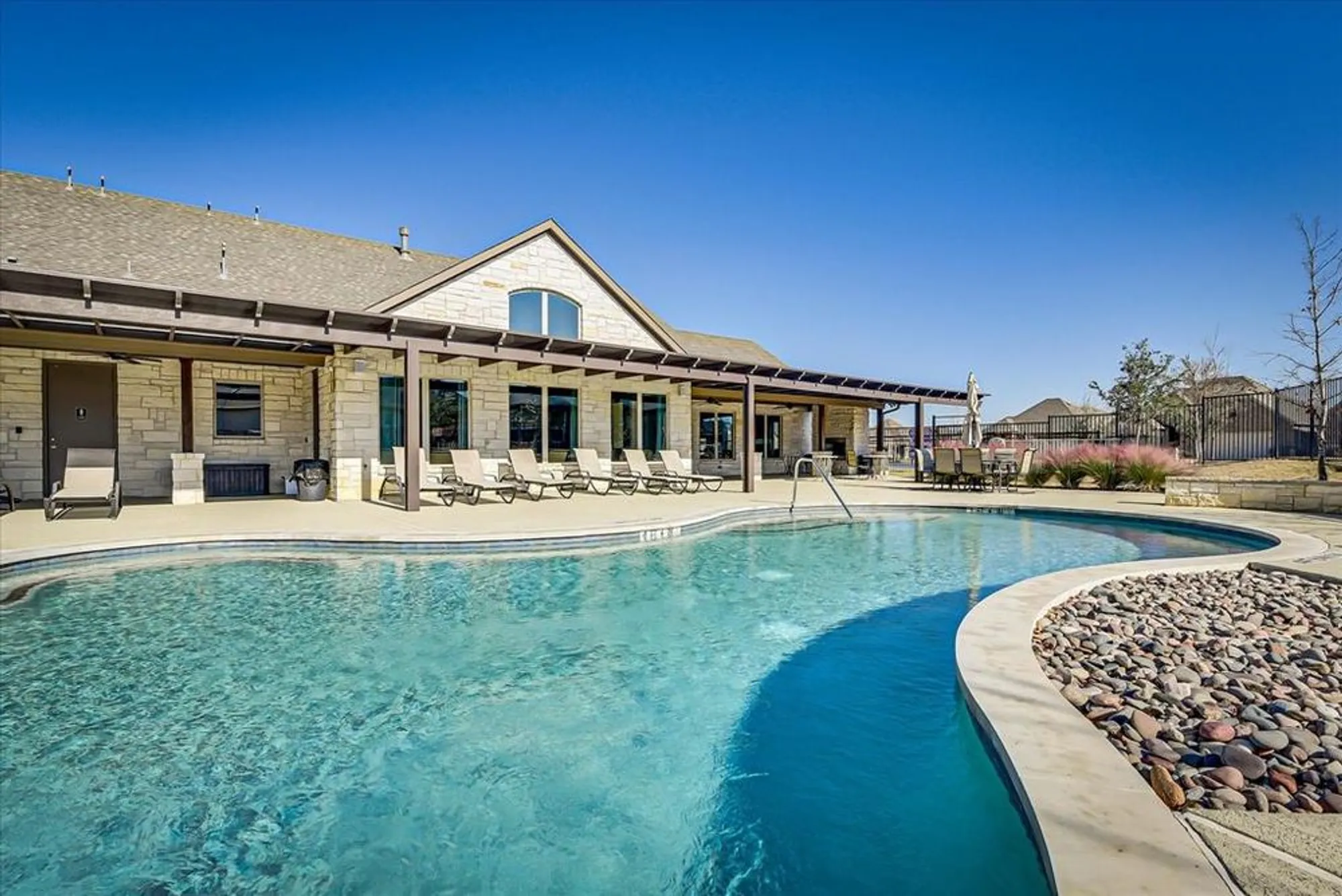 Property Slideshow image 35 of 39 | 2815 vista azul pl 2815, Mansfield, TX, 76063