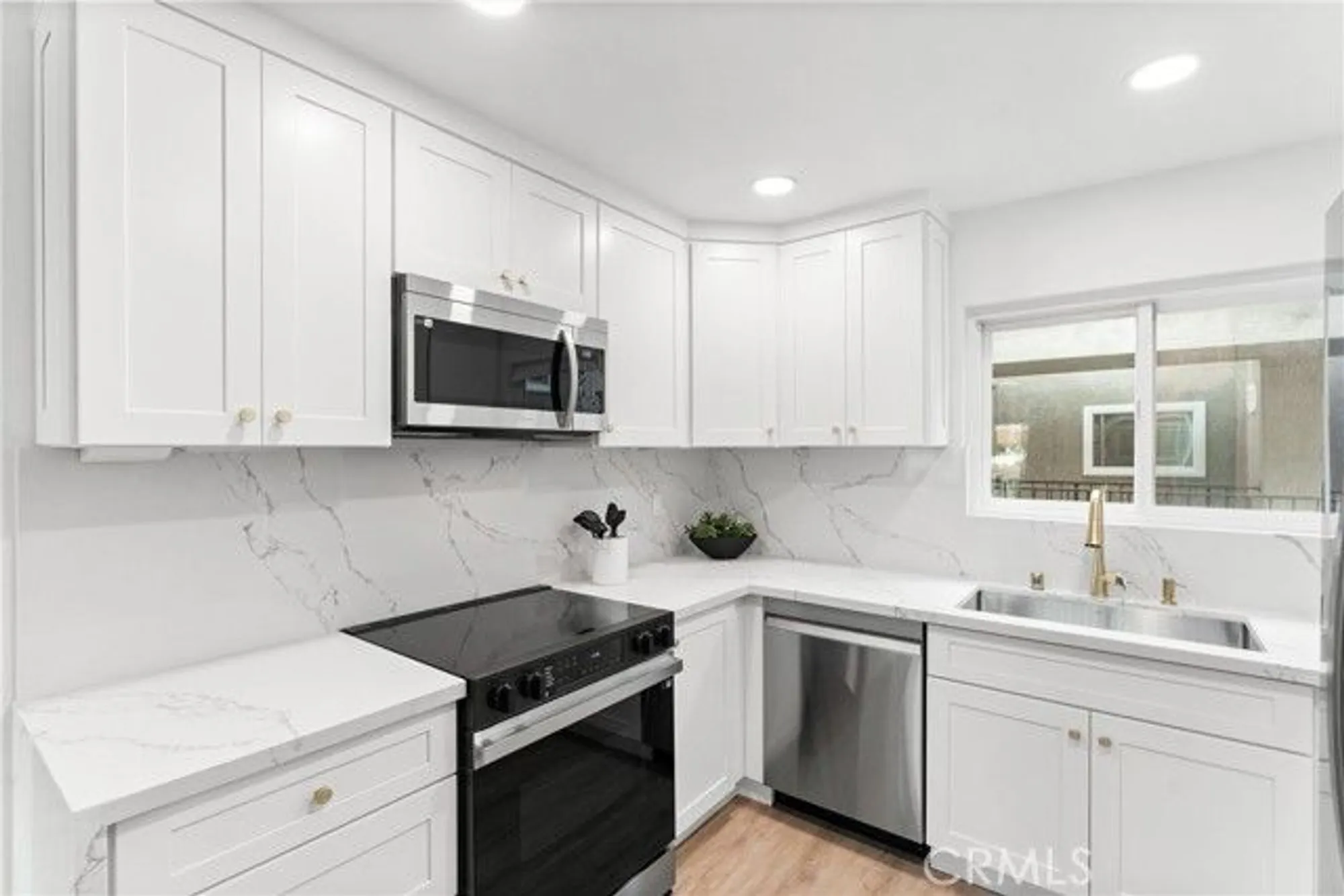 Property Slideshow image 18 of 47 | 2f w via, Laguna Woods, CA, 92637