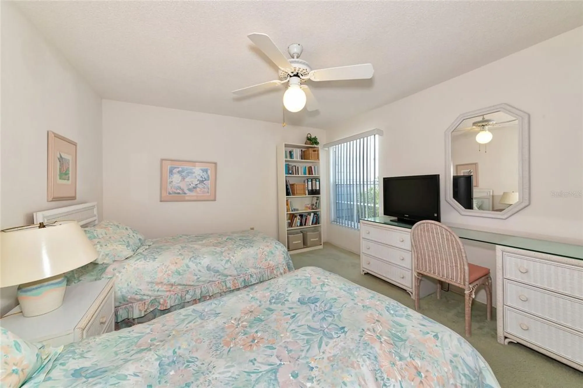 Property Slideshow image 21 of 62 | 1316 perico point cir, Bradenton, FL, 34209