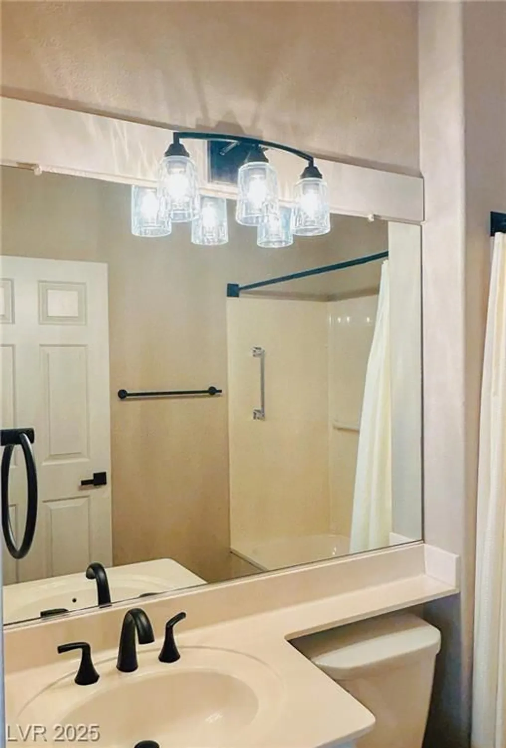 Property Slideshow image 21 of 26 | 9240 january dr, Las Vegas, NV, 89134