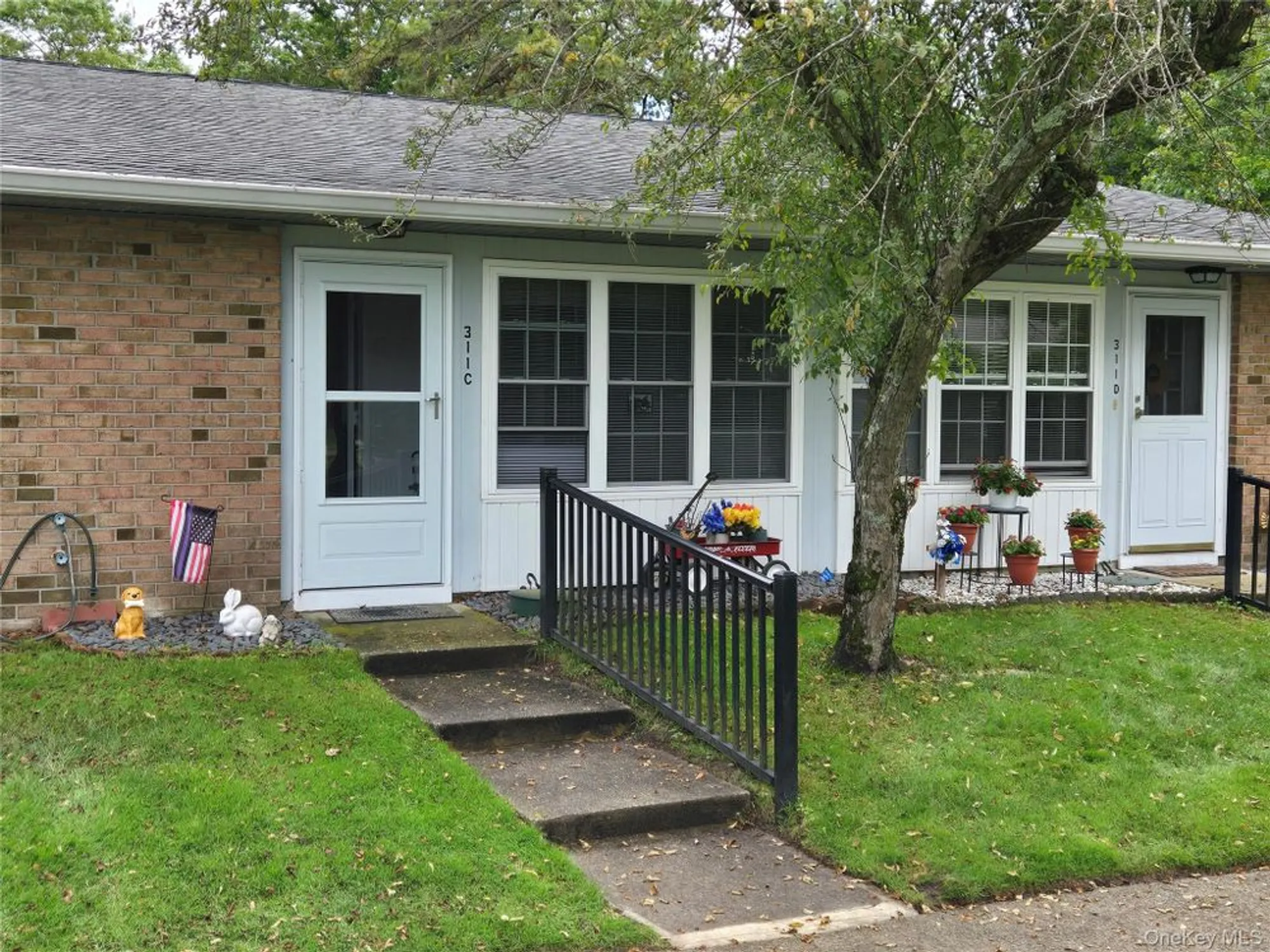 Property Slideshow image 14 of 15 | 311 woodbridge dr 311-c, Ridge, NY, 11961