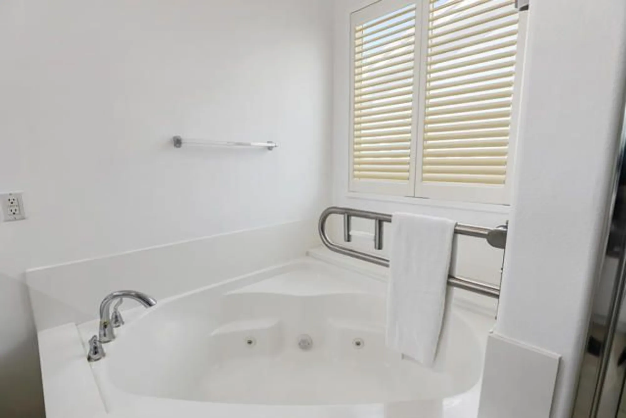 Property Slideshow image 29 of 38 | 3778 aloe grove way, Palm Springs, CA, 92262