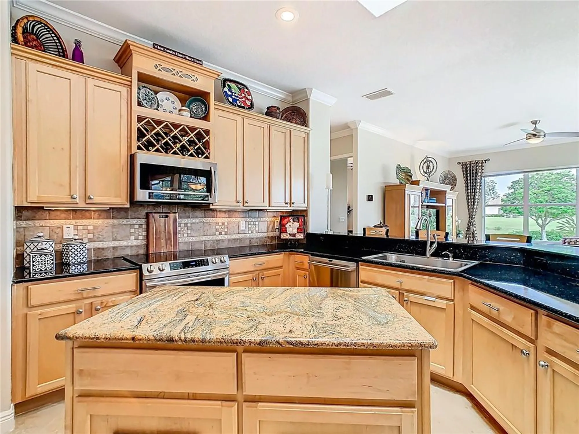 Property Slideshow image 13 of 80 | 317 sorrento rd, Poinciana, FL, 34759