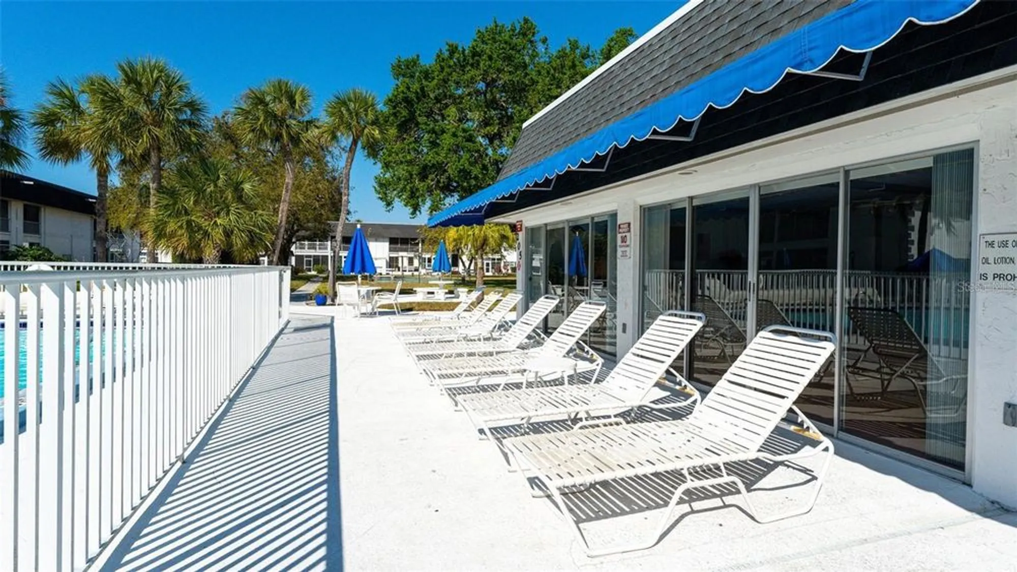 Property Slideshow image 16 of 22 | 202 47th avenue dr 333, Bradenton, FL, 34207