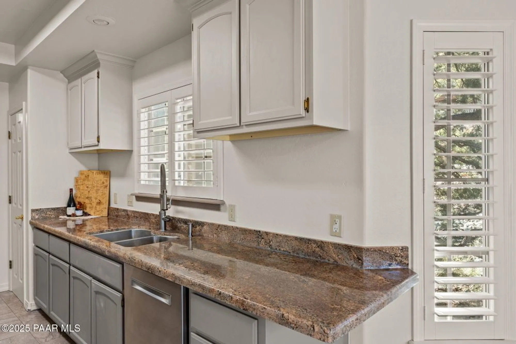 Property Slideshow image 19 of 51 | 895 sunrise blvd, Prescott, AZ, 86301