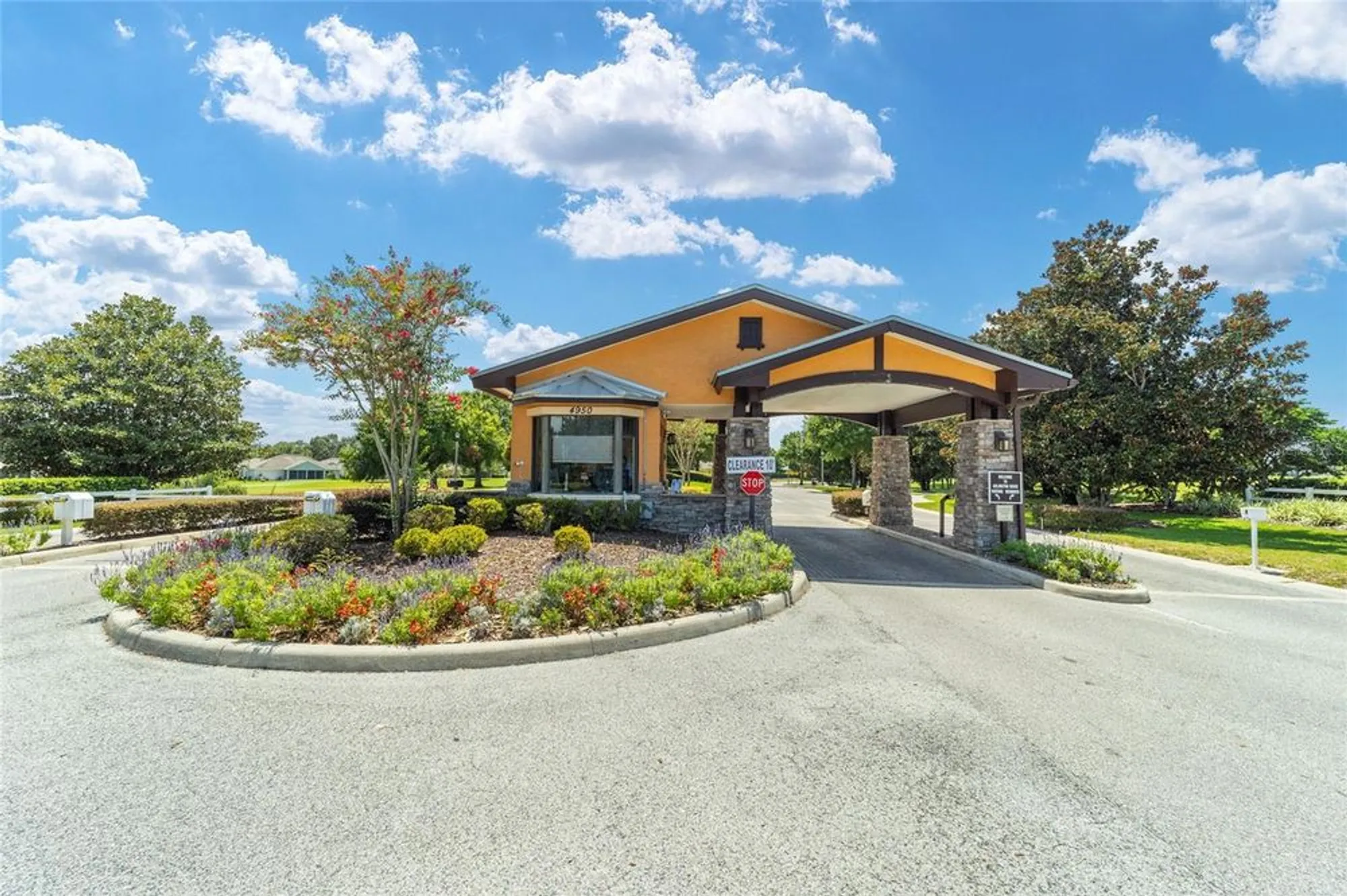 Property Slideshow image 41 of 58 | 26555 manassas dr, Leesburg, FL, 34748