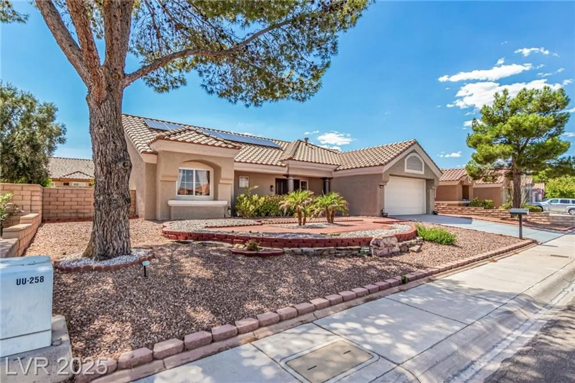 Property Slideshow image 2 of 42 | 8705 villa ridge dr, Las Vegas, NV, 89134