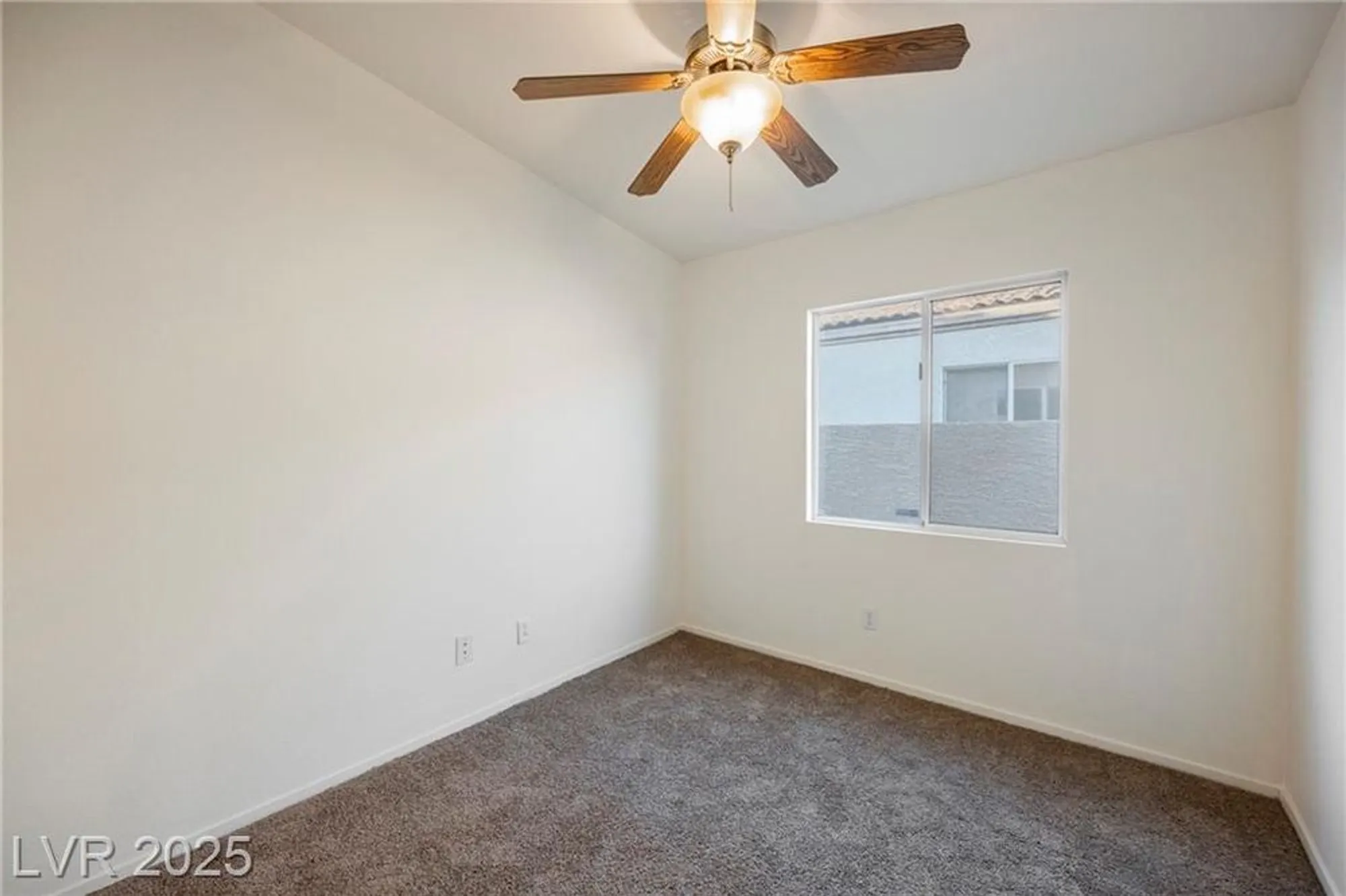 Property Slideshow image 11 of 22 | 4960 mascaro dr, Las Vegas, NV, 89122