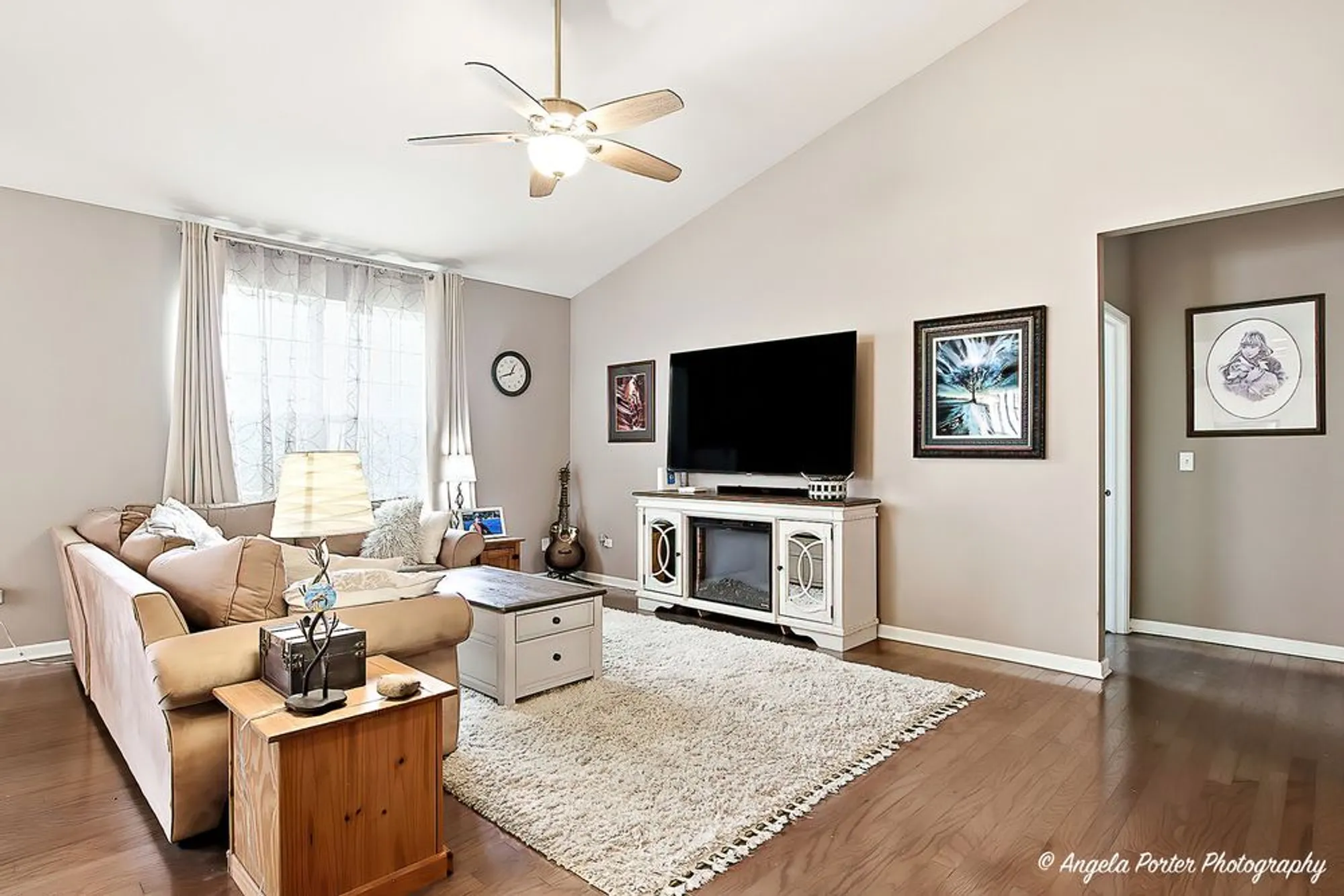 Property Slideshow image 5 of 30 | 1817 alta dr, Volo, IL, 60020