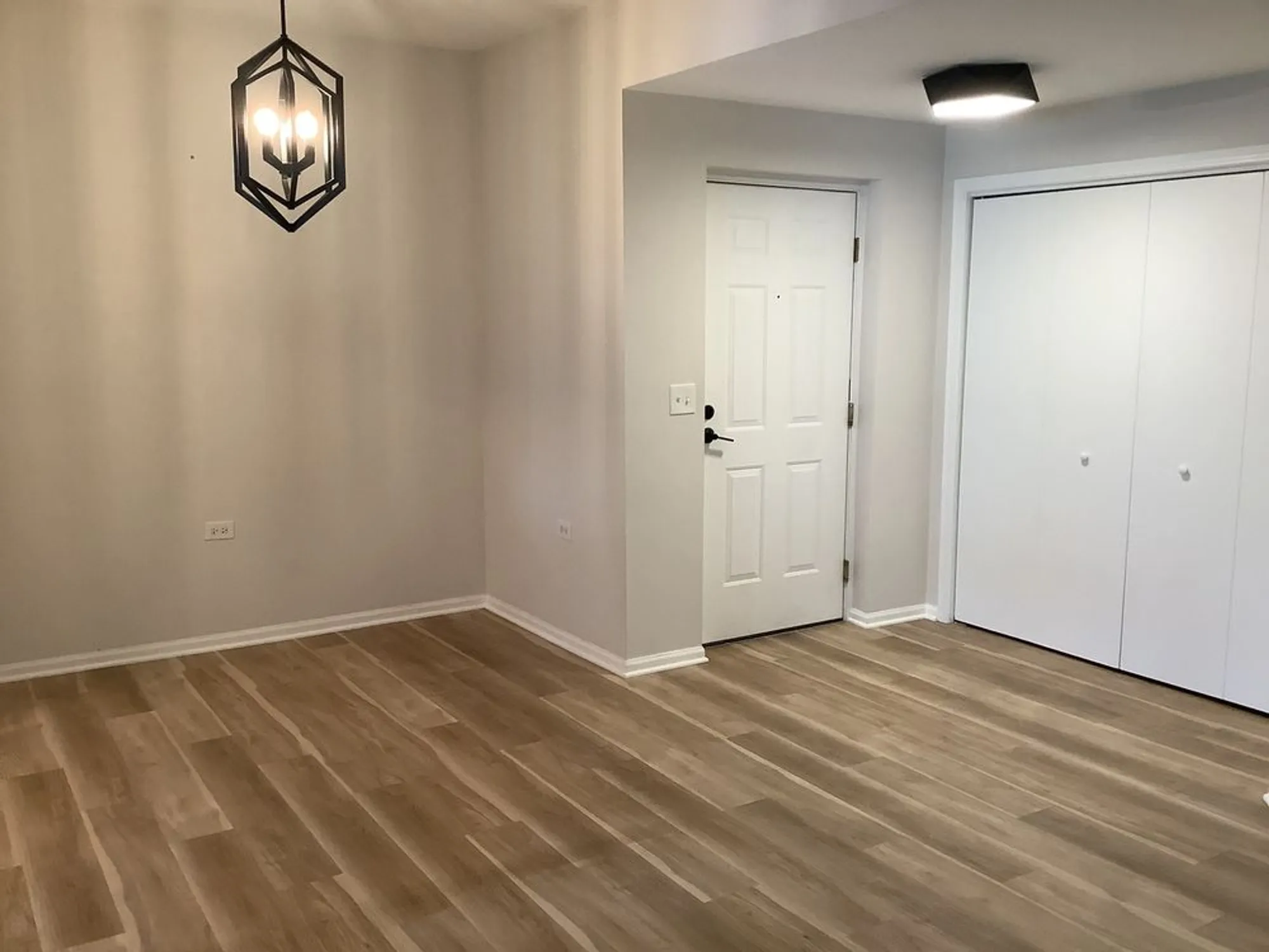 Property Slideshow image 4 of 25 | 6241 misty pines dr unit 1, Tinley Park, IL, 60477