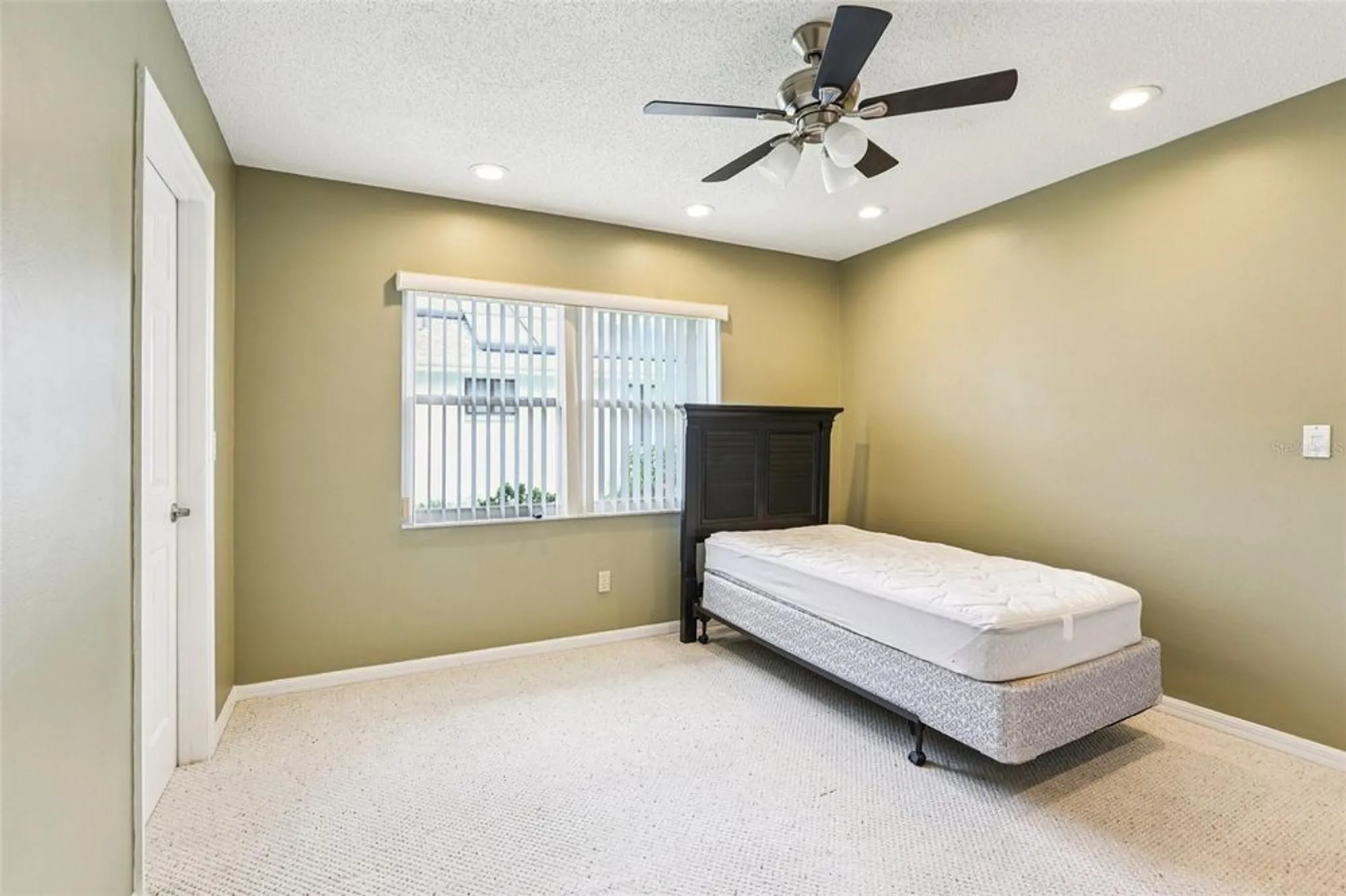 Property Slideshow image 61 of 72 | 1812 new bedford dr, Sun City Center, FL, 33573