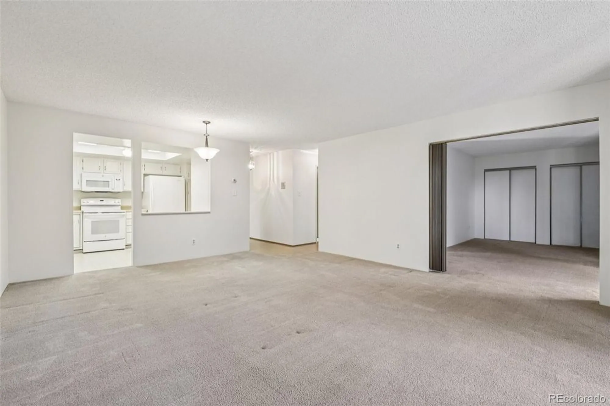 Property Slideshow image 10 of 39 | 14300 e marina dr 207, Aurora, CO, 80014