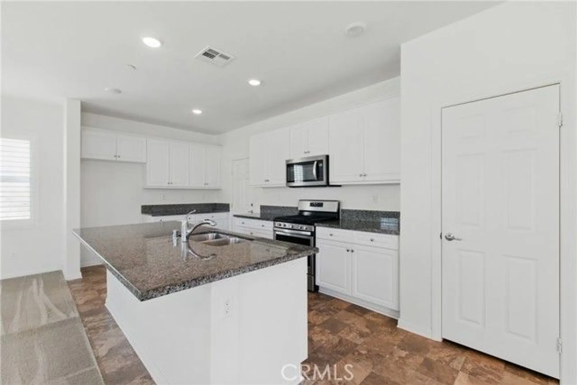 Property Slideshow image 10 of 39 | 24583 acadia dr, Corona, CA, 92883