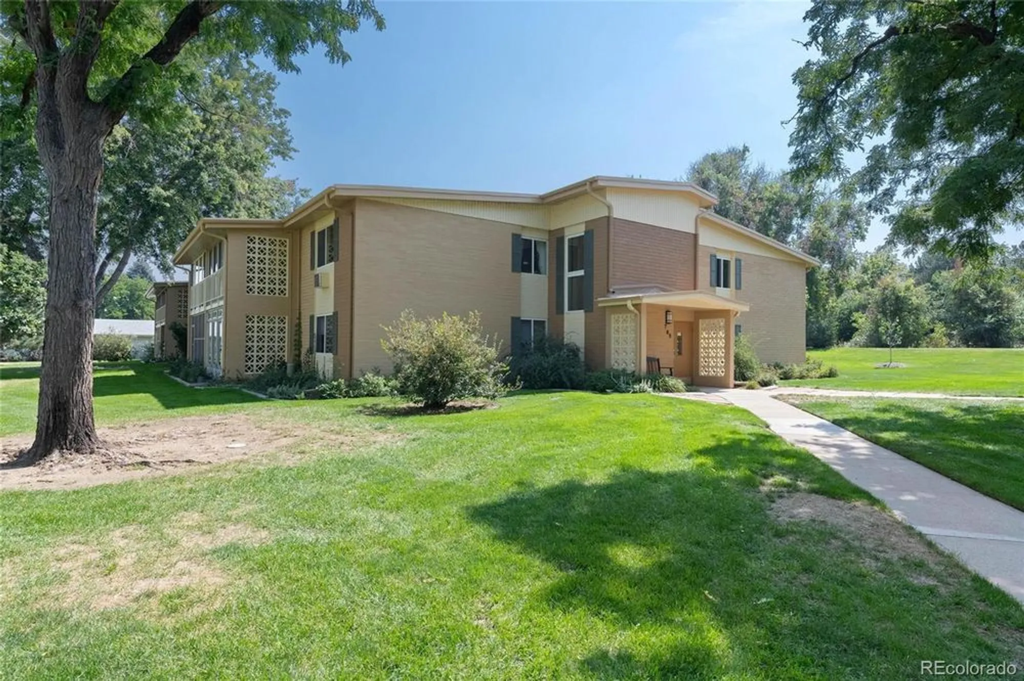 Property Slideshow image 16 of 19 | 765 s alton way 6b, Denver, CO, 80247