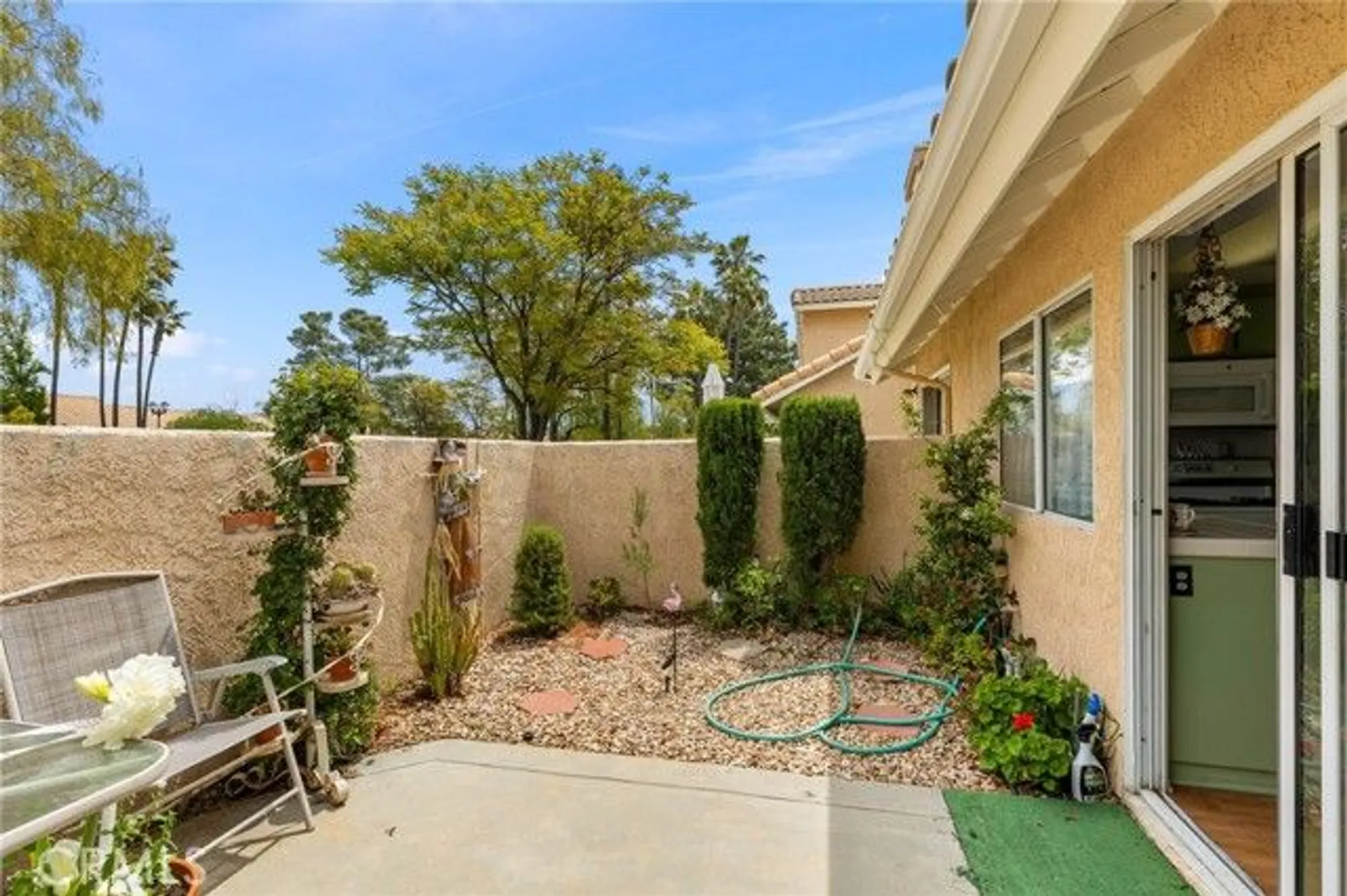 Property Slideshow image 14 of 29 | 672 la quinta dr, Banning, CA, 92220