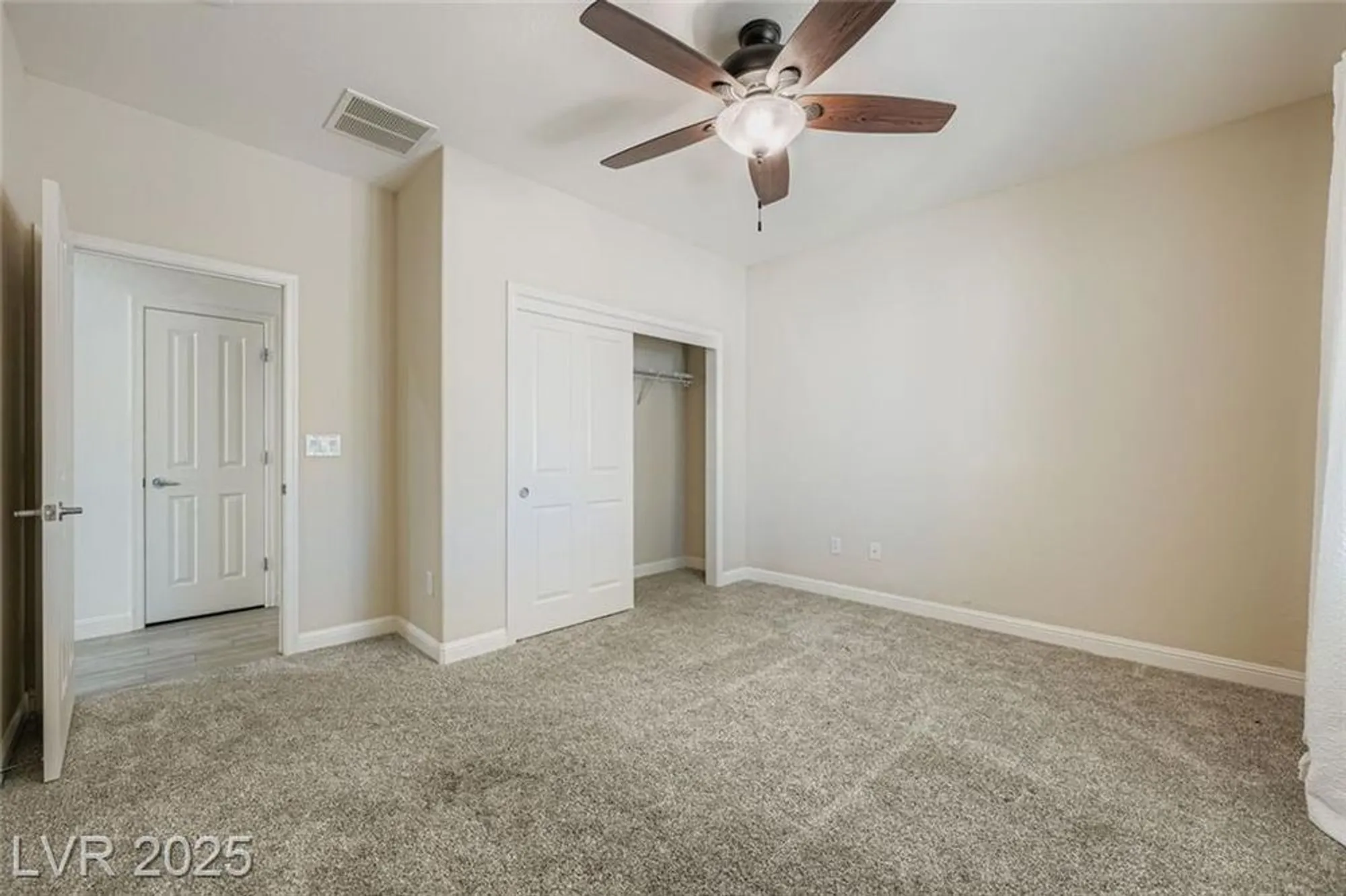 Property Slideshow image 20 of 35 | 2559 moonlight valley ave, Henderson, NV, 89044