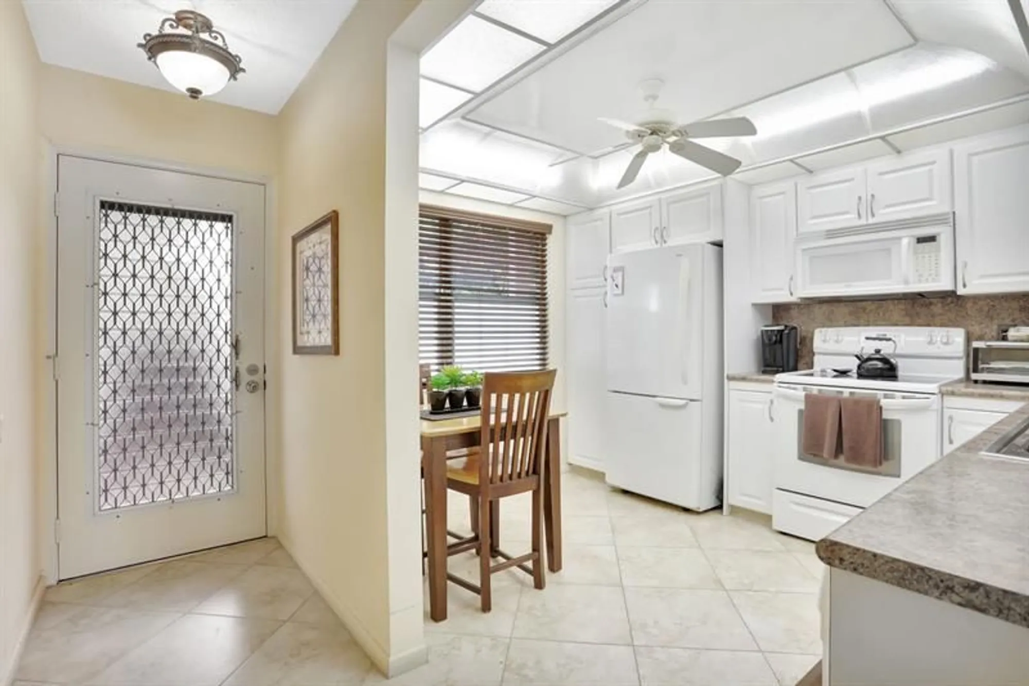 Property Slideshow image 2 of 65 | 3202 portofino pt b2, Coconut Creek, FL, 33066