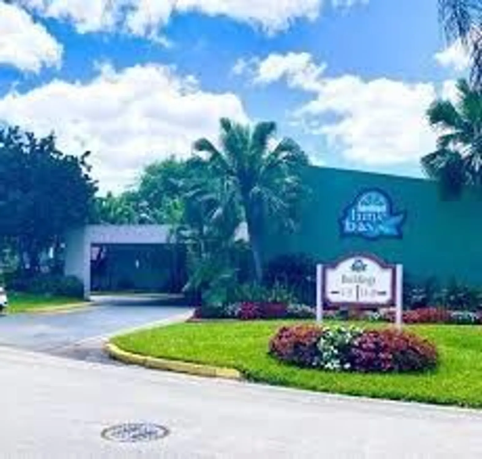 Property Slideshow image 12 of 30 | 9301 lime bay blvd 204, Tamarac, FL, 33321