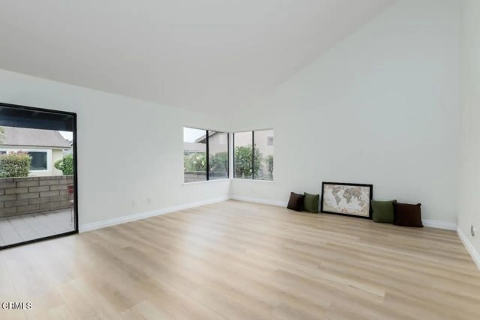 Property Slideshow image 17 of 40 | 42025 village 42, Camarillo, CA, 93012